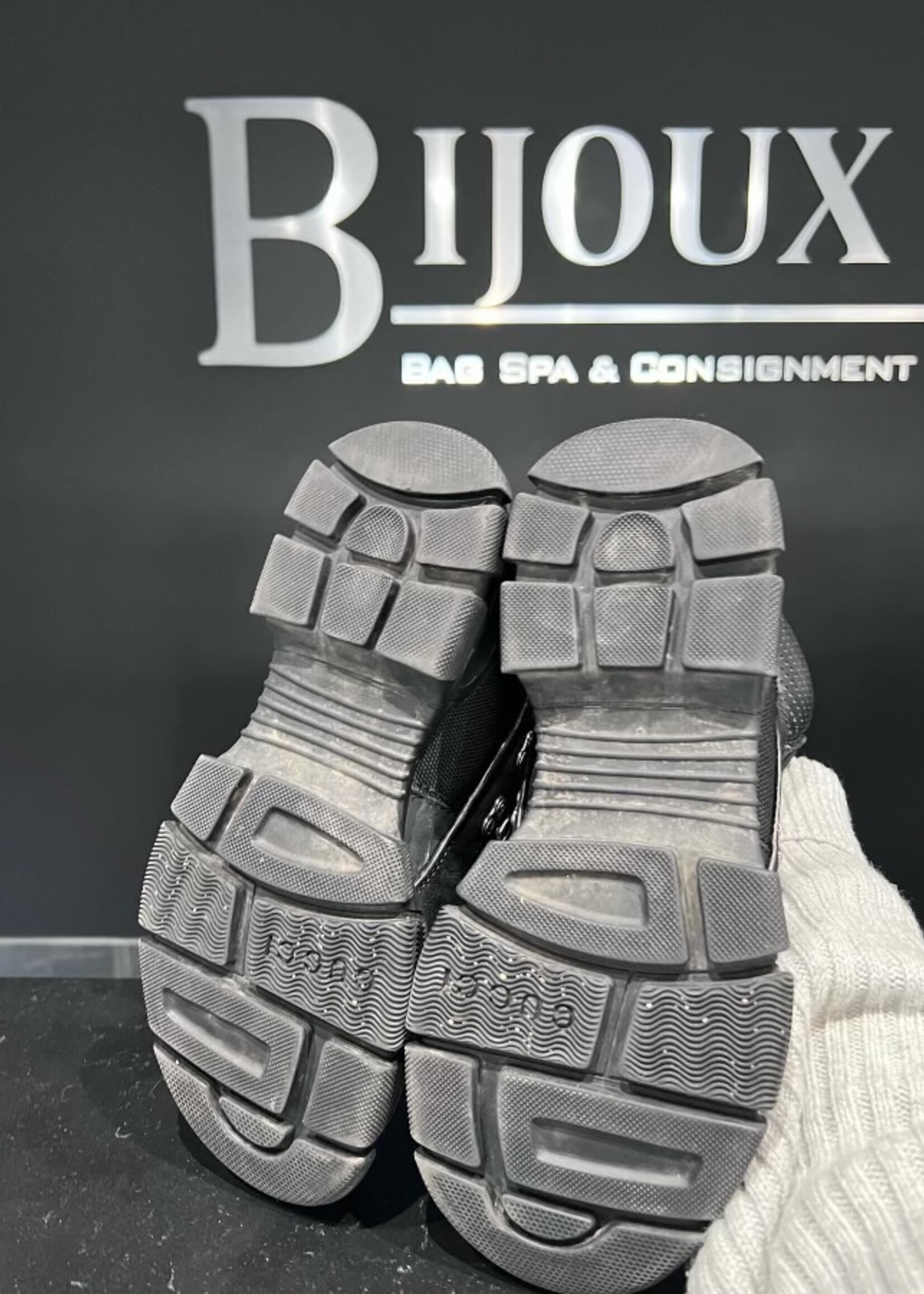 Gucci SOLD - Gucci Flashtrek Boots- 39