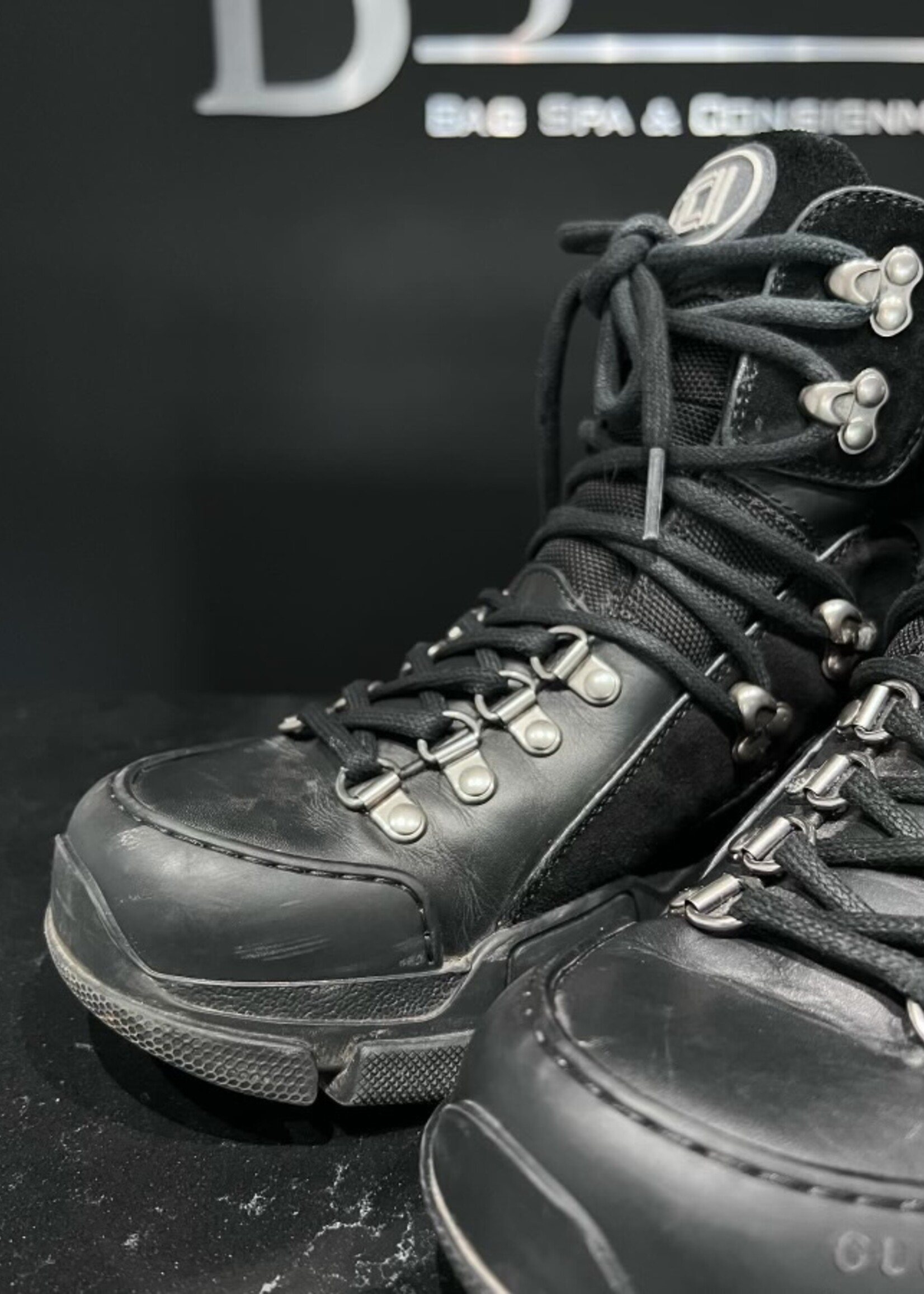 Gucci SOLD - Gucci Flashtrek Boots- 39