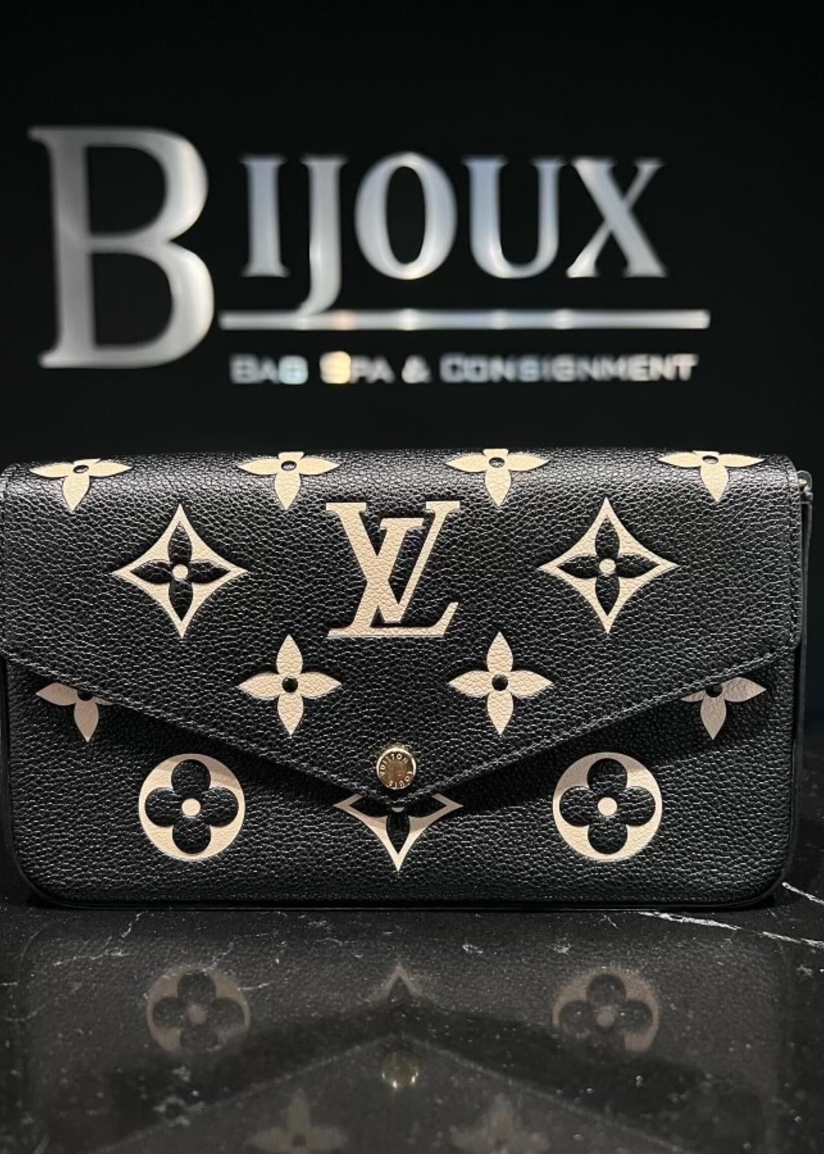 Louis Vuitton SOLD - Pochette Felicie Empreinte