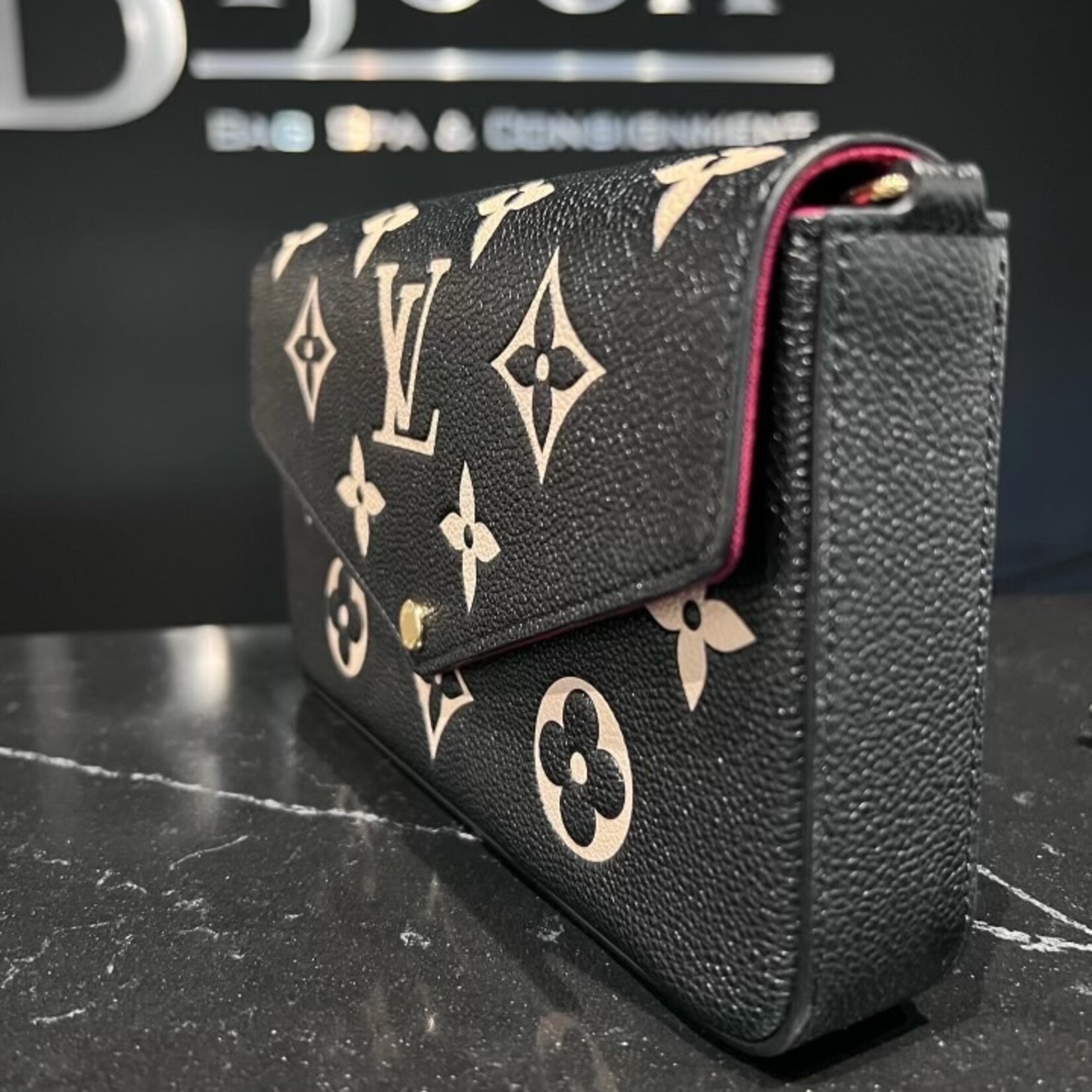 Louis Vuitton SOLD - Pochette Felicie Empreinte