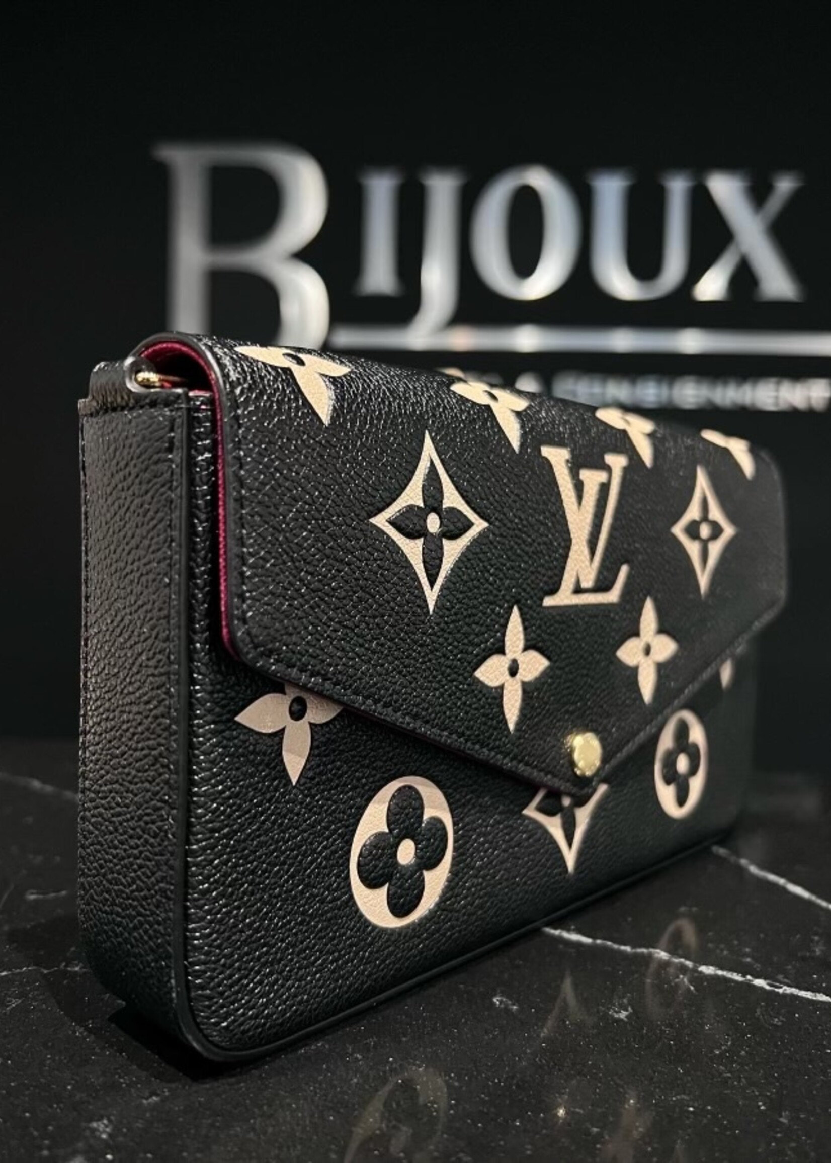 Louis Vuitton SOLD - Pochette Felicie Empreinte
