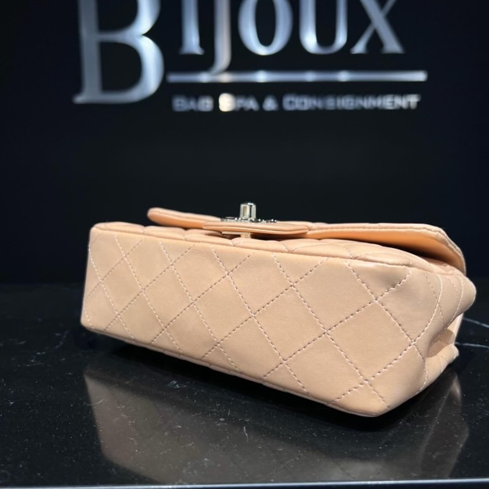 Chanel Chanel Mini Flap Bag GHW