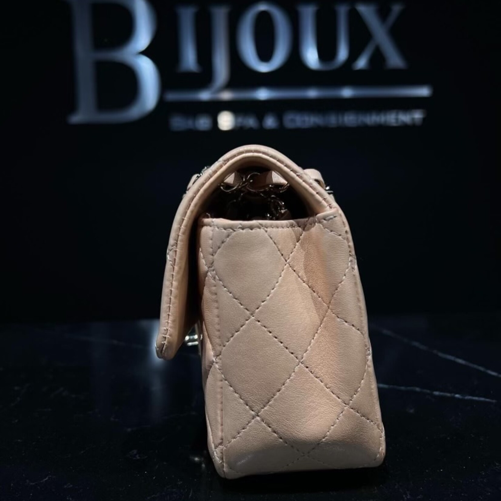 Chanel Chanel Mini Flap Bag GHW