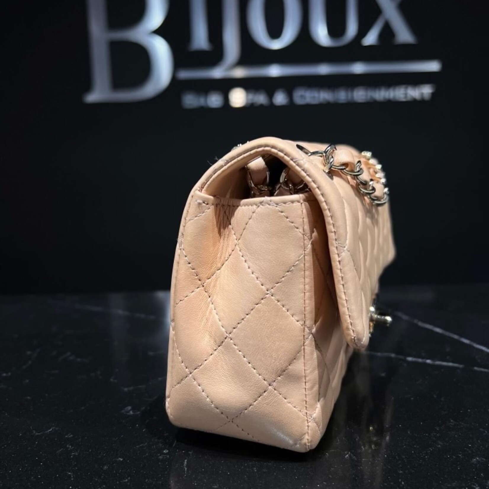Chanel Chanel Mini Flap Bag GHW