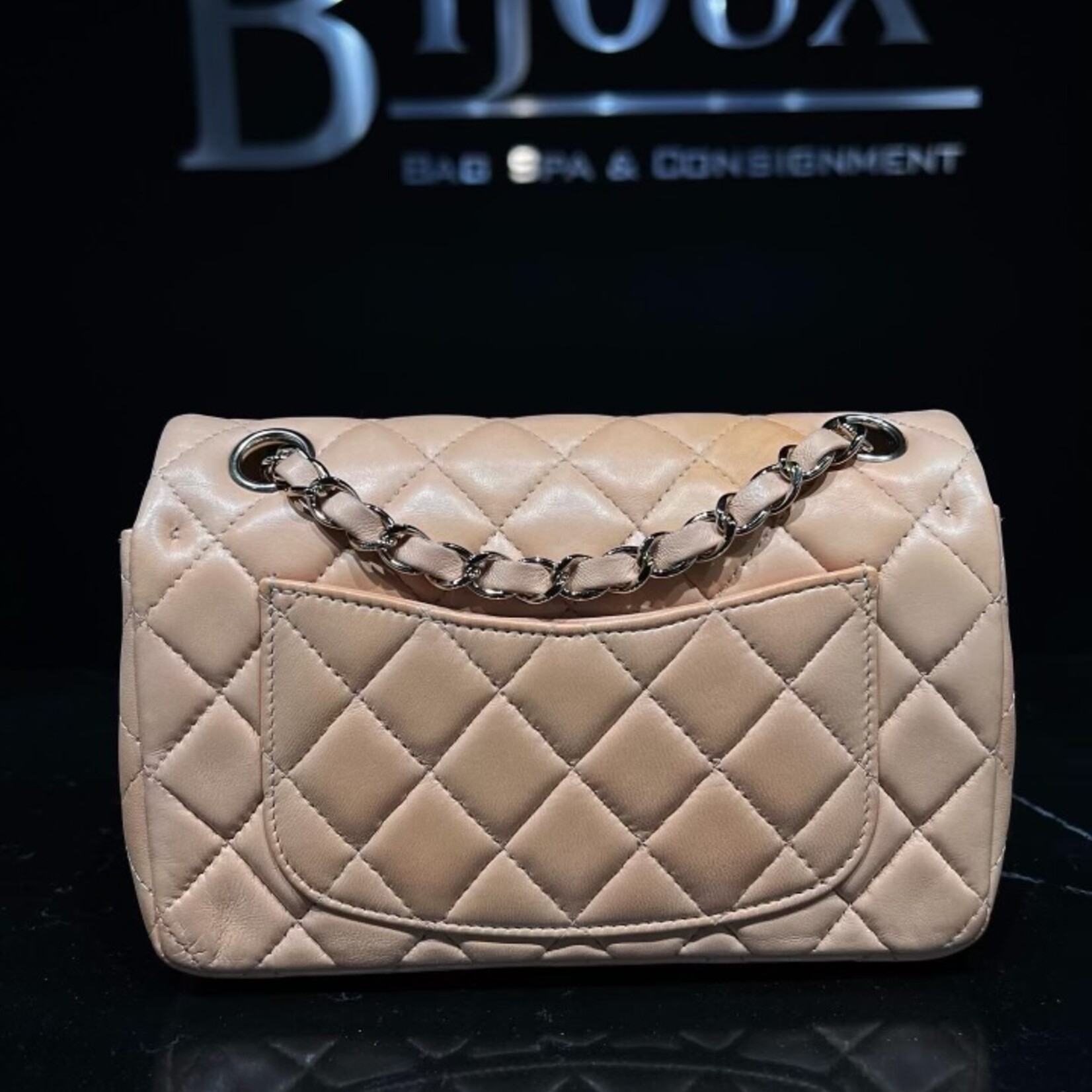Chanel Chanel Mini Flap Bag GHW