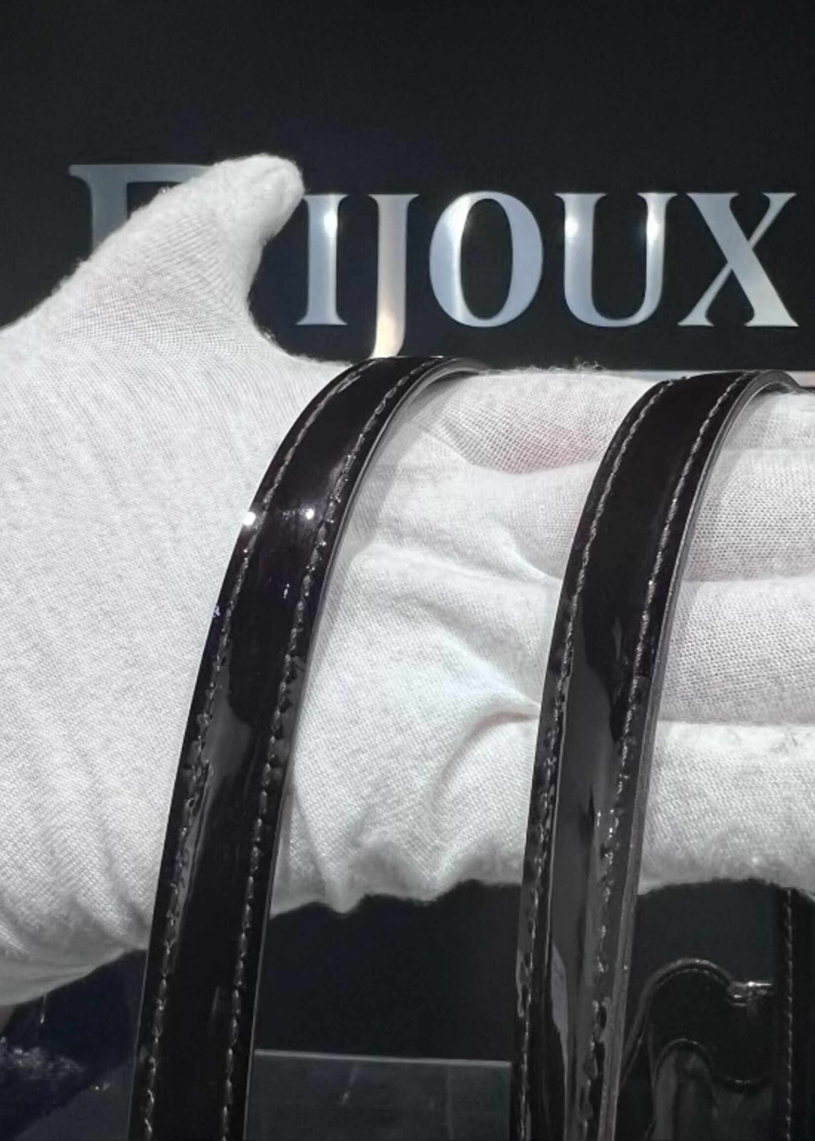 Louis Vuitton SOLD - Louis Vuitton Wilshire Amarante