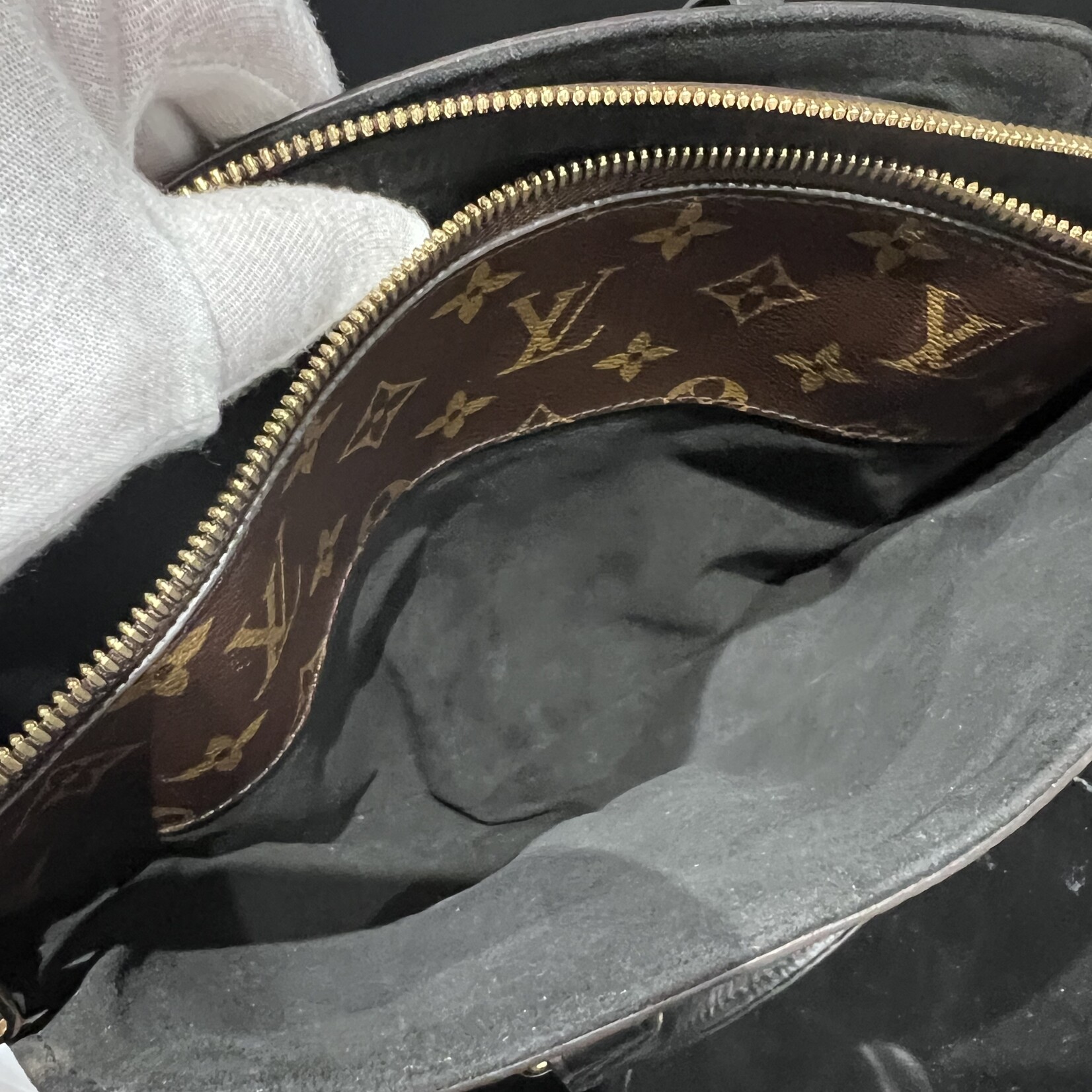 Louis Vuitton SOLD - Louis Vuitton Flower Zipped Tote Noir PM
