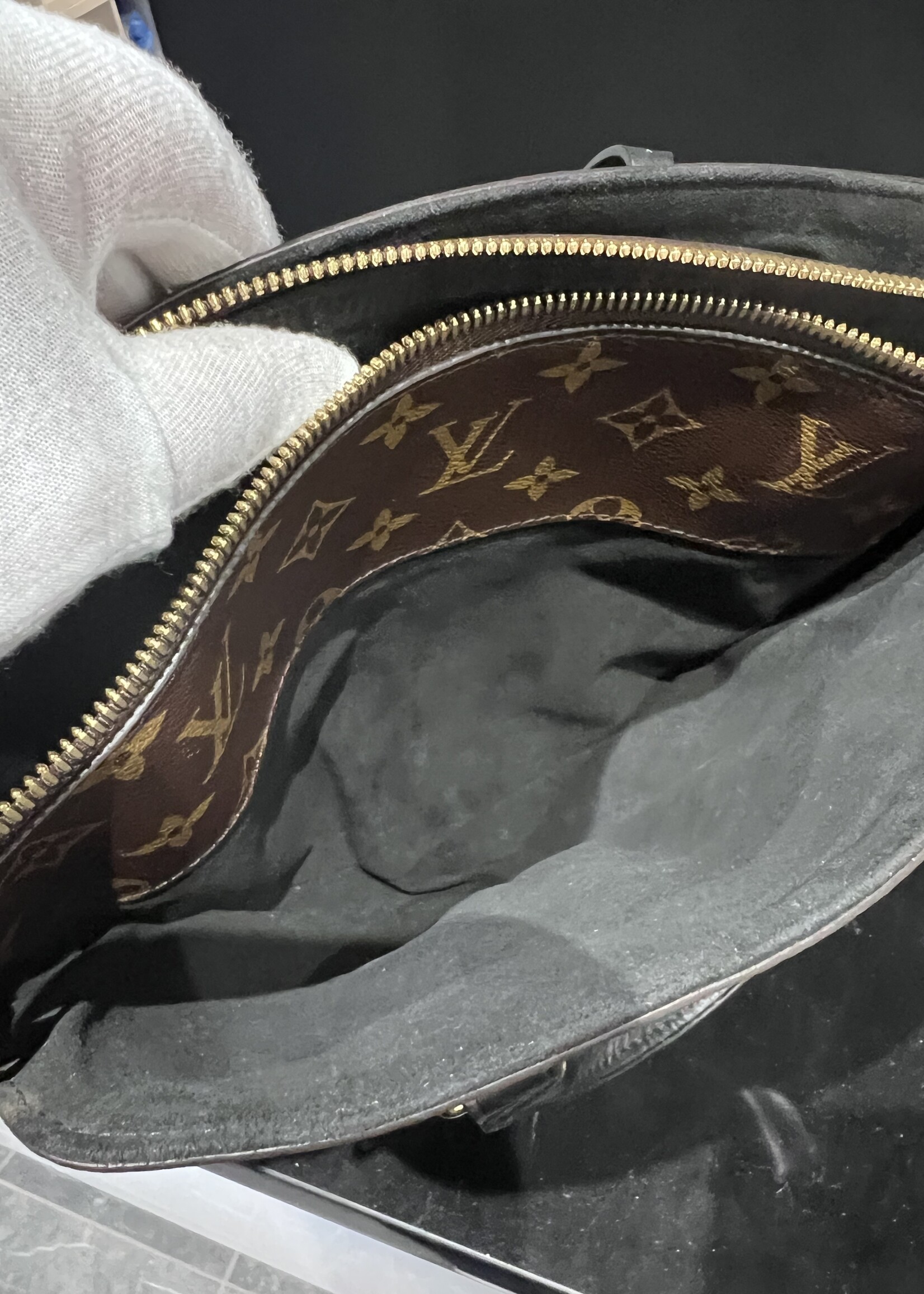 Louis Vuitton SOLD - Louis Vuitton Flower Zipped Tote Noir PM