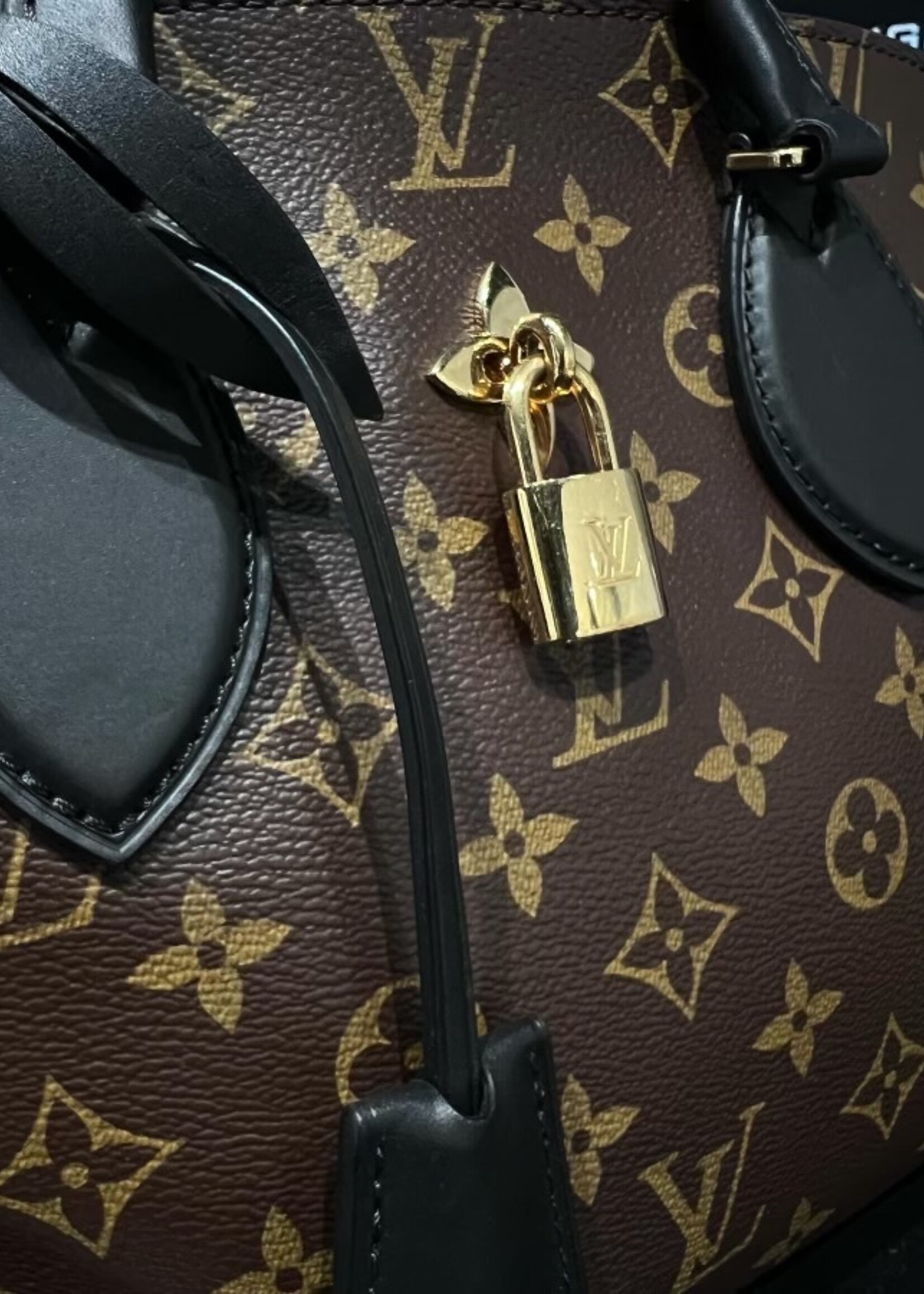 Louis Vuitton SOLD - Louis Vuitton Flower Zipped Tote Noir PM