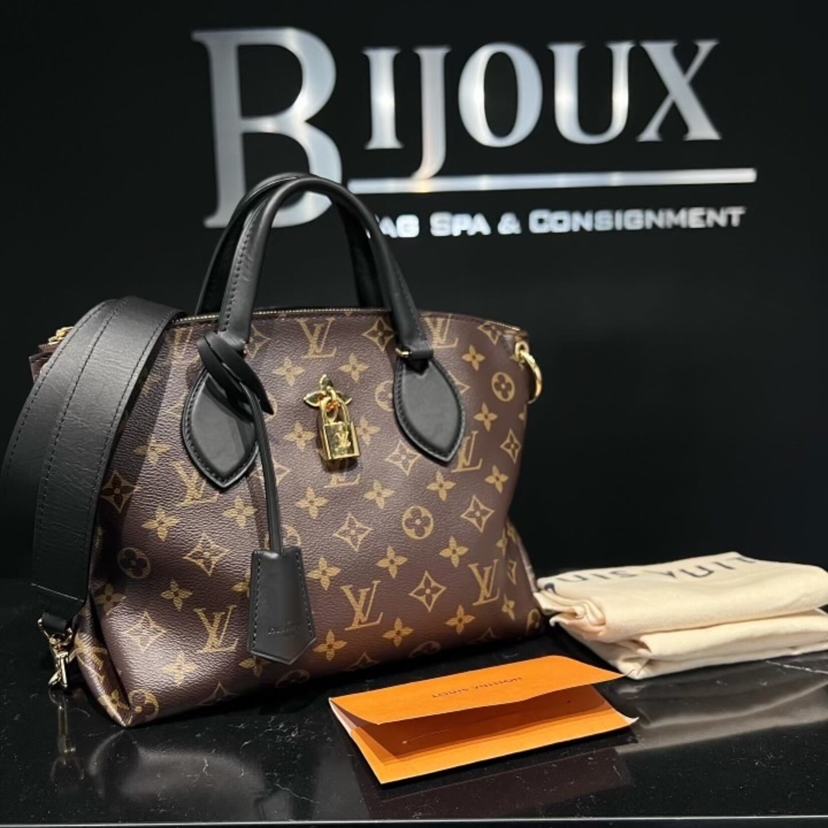 Louis Vuitton SOLD - Louis Vuitton Flower Zipped Tote Noir PM