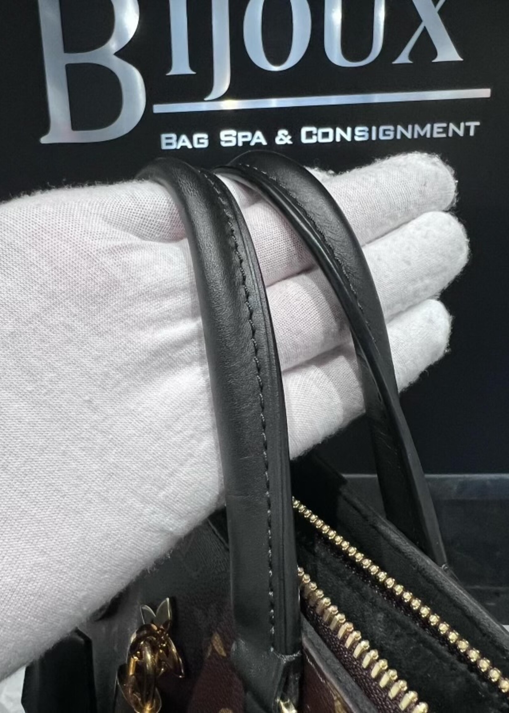 Louis Vuitton SOLD - Louis Vuitton Flower Zipped Tote Noir PM