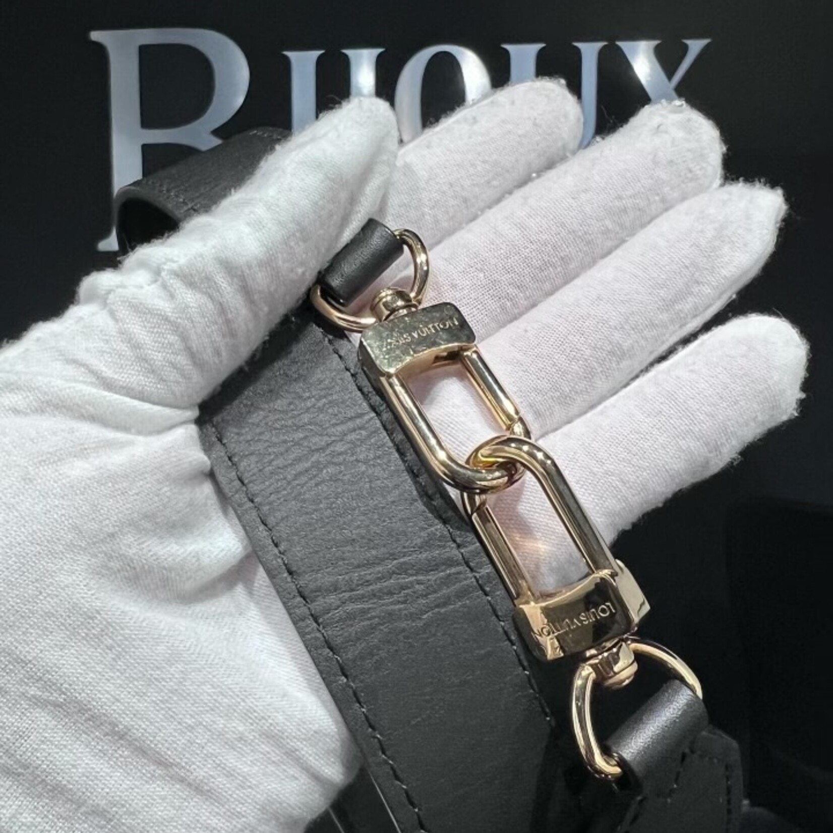 Louis Vuitton SOLD - Louis Vuitton Flower Zipped Tote Noir PM
