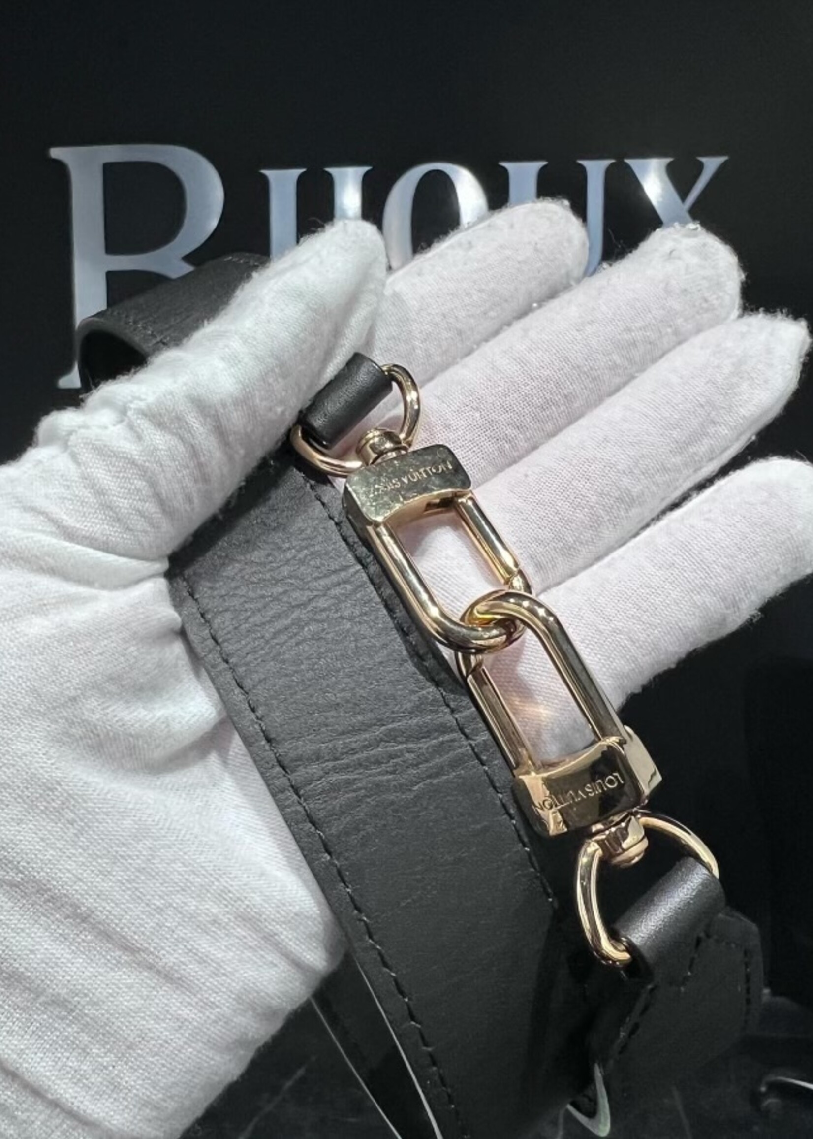 Louis Vuitton SOLD - Louis Vuitton Flower Zipped Tote Noir PM