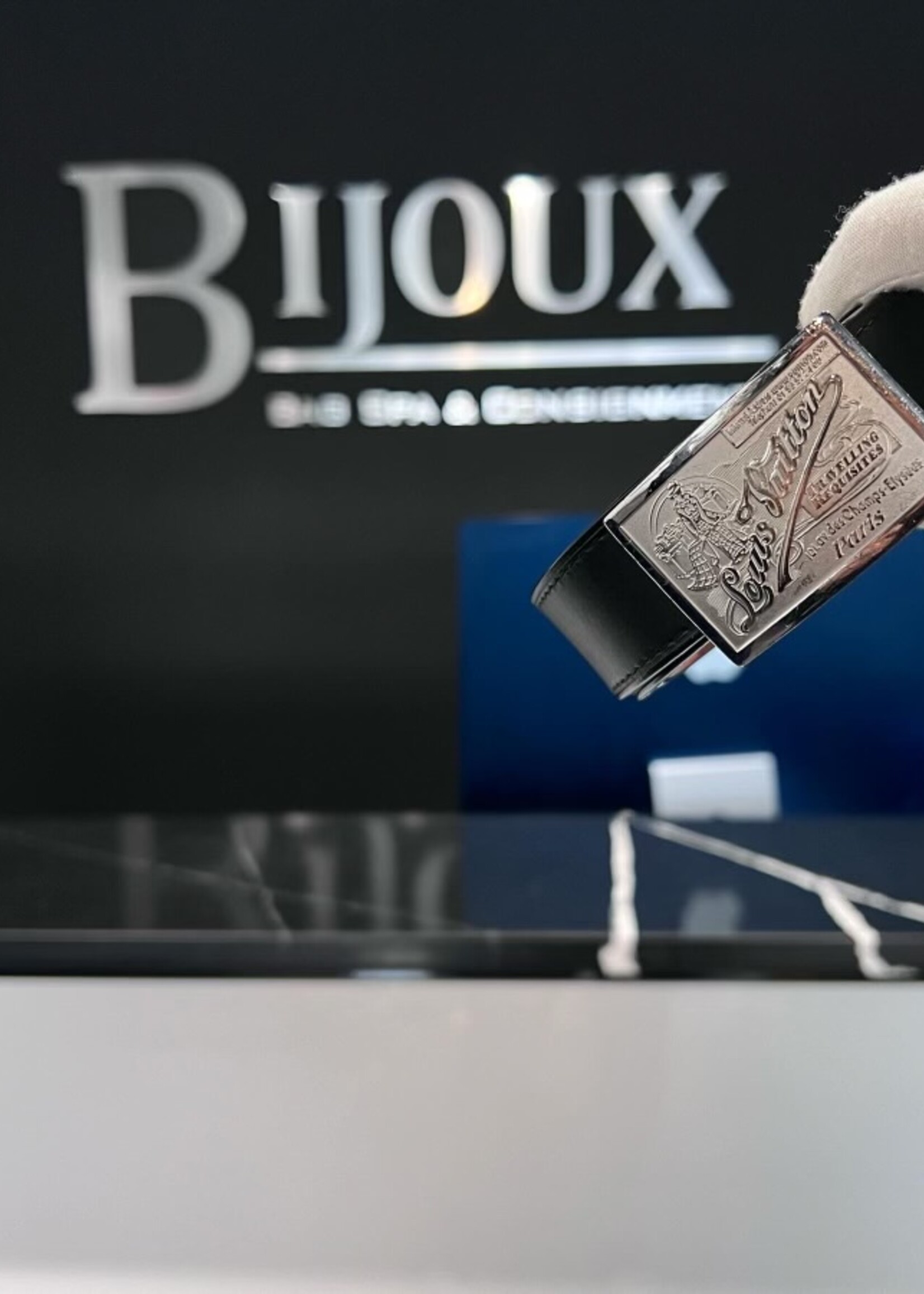 Louis Vuitton SOLD - Louis Vuitton Travelling Requisites Belt