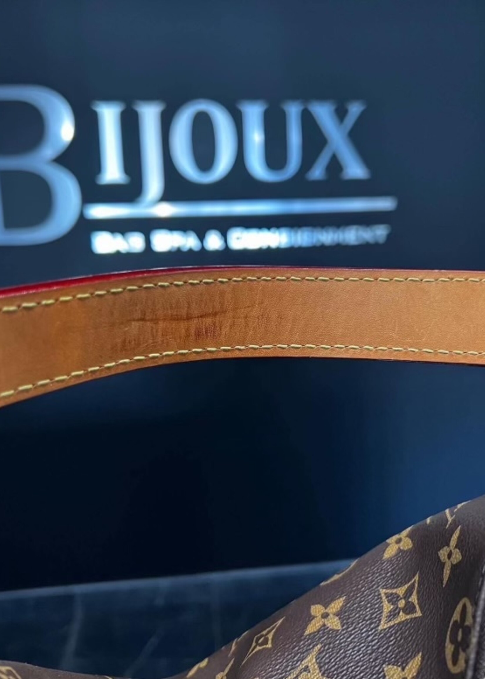 Louis Vuitton SOLD - Louis Vuitton Monogram Berri MM