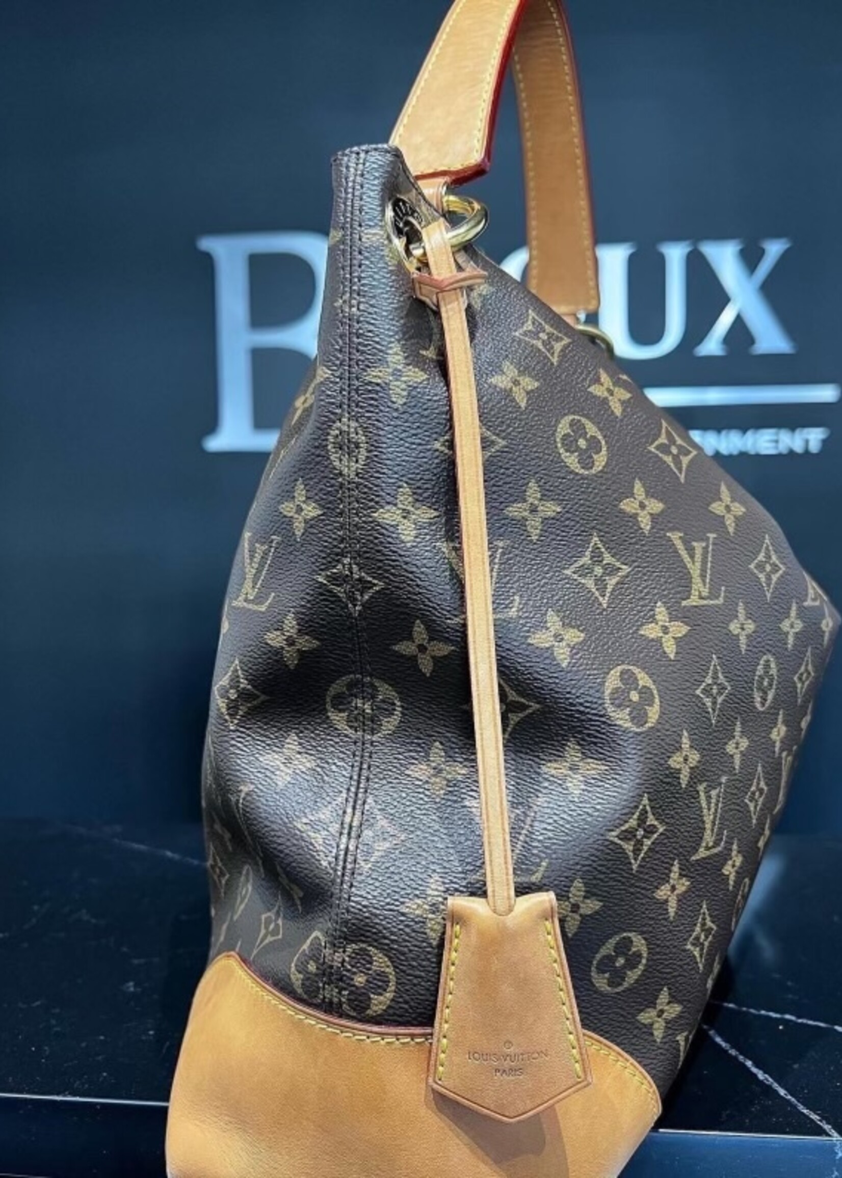 Louis Vuitton SOLD - Louis Vuitton Monogram Berri MM