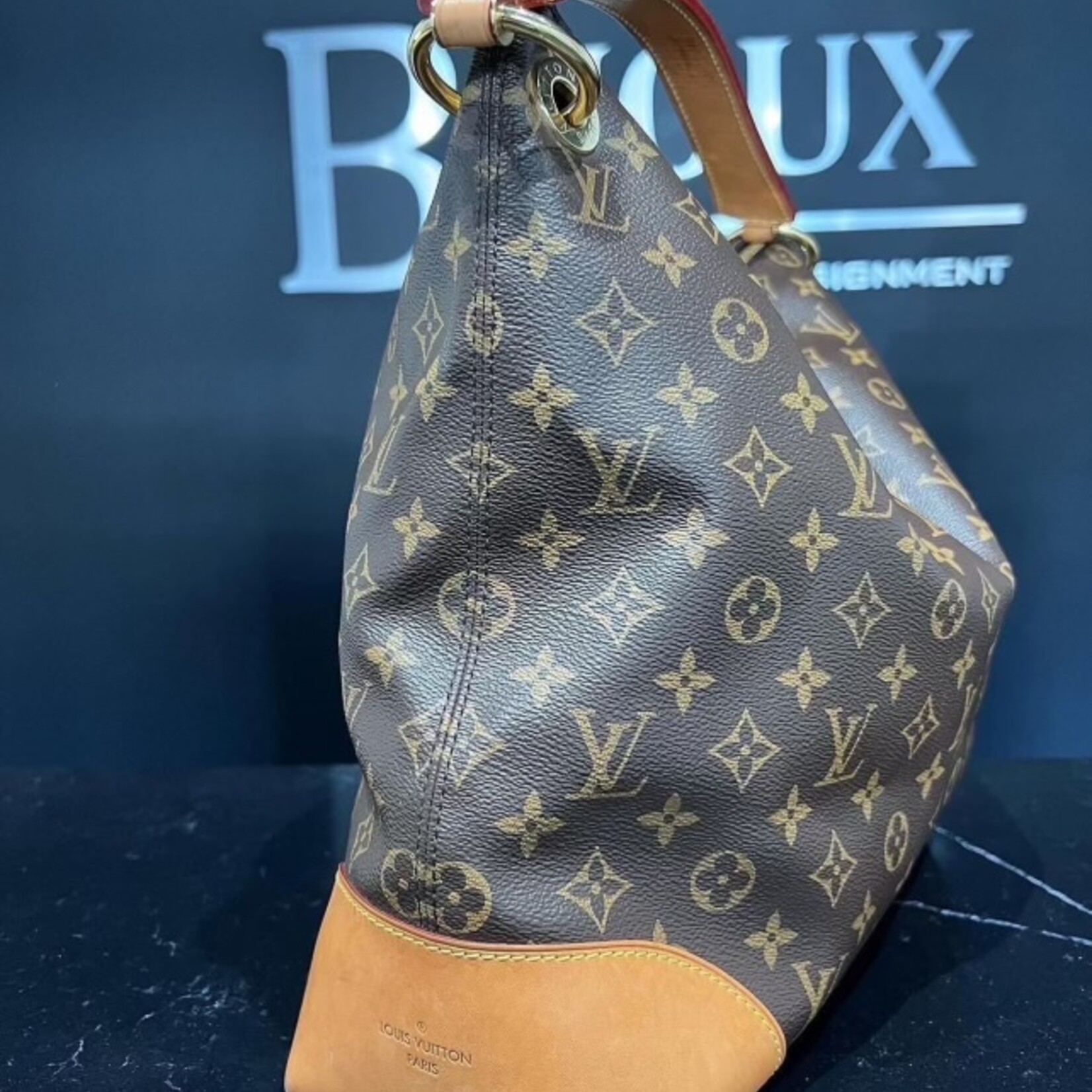 Louis Vuitton SOLD - Louis Vuitton Monogram Berri MM