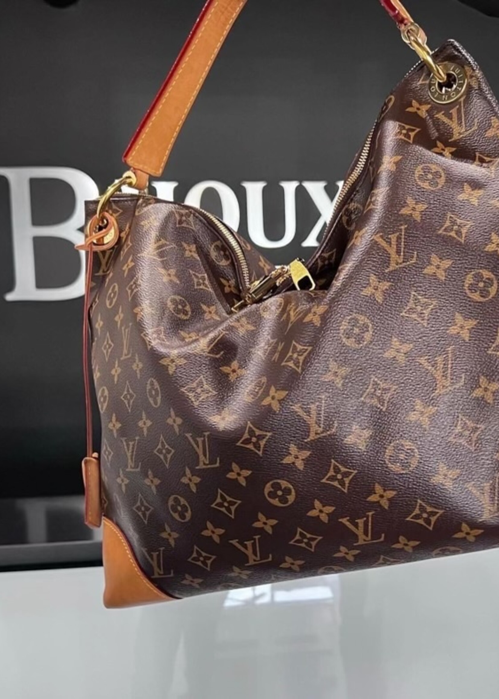 Louis Vuitton SOLD - Louis Vuitton Monogram Berri MM