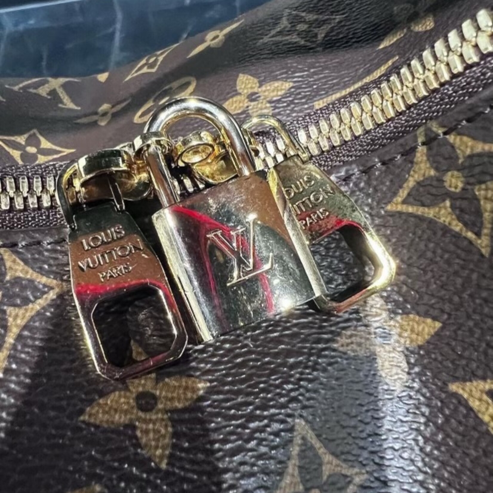 Louis Vuitton SOLD - Louis Vuitton Monogram Berri MM