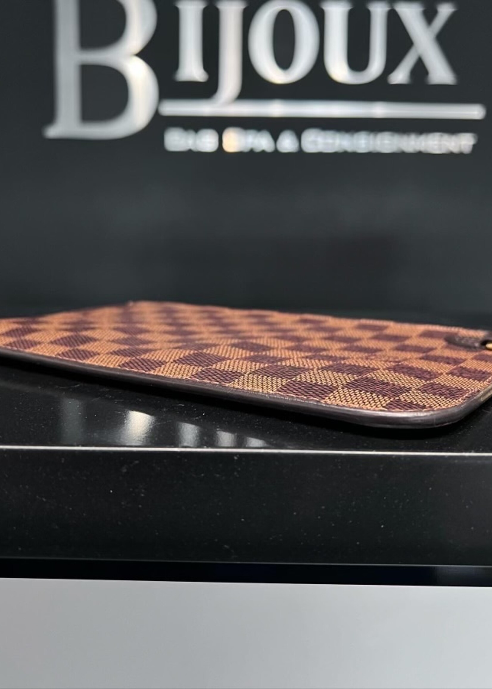 Louis Vuitton SOLD- Louis Vuitton Neverfull MM Pochette Damier Ebene