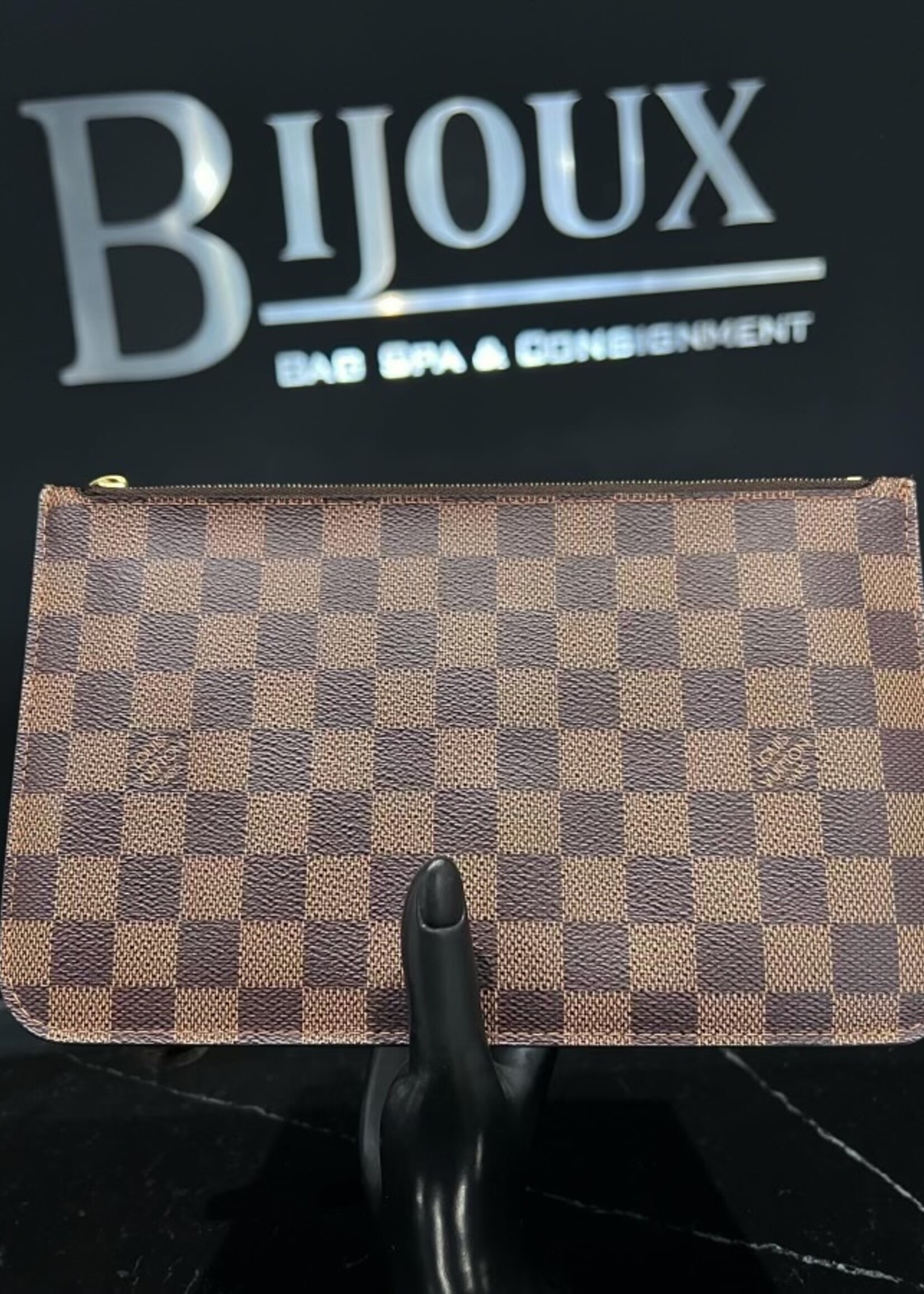 Louis Vuitton SOLD- Louis Vuitton Neverfull MM Pochette Damier Ebene