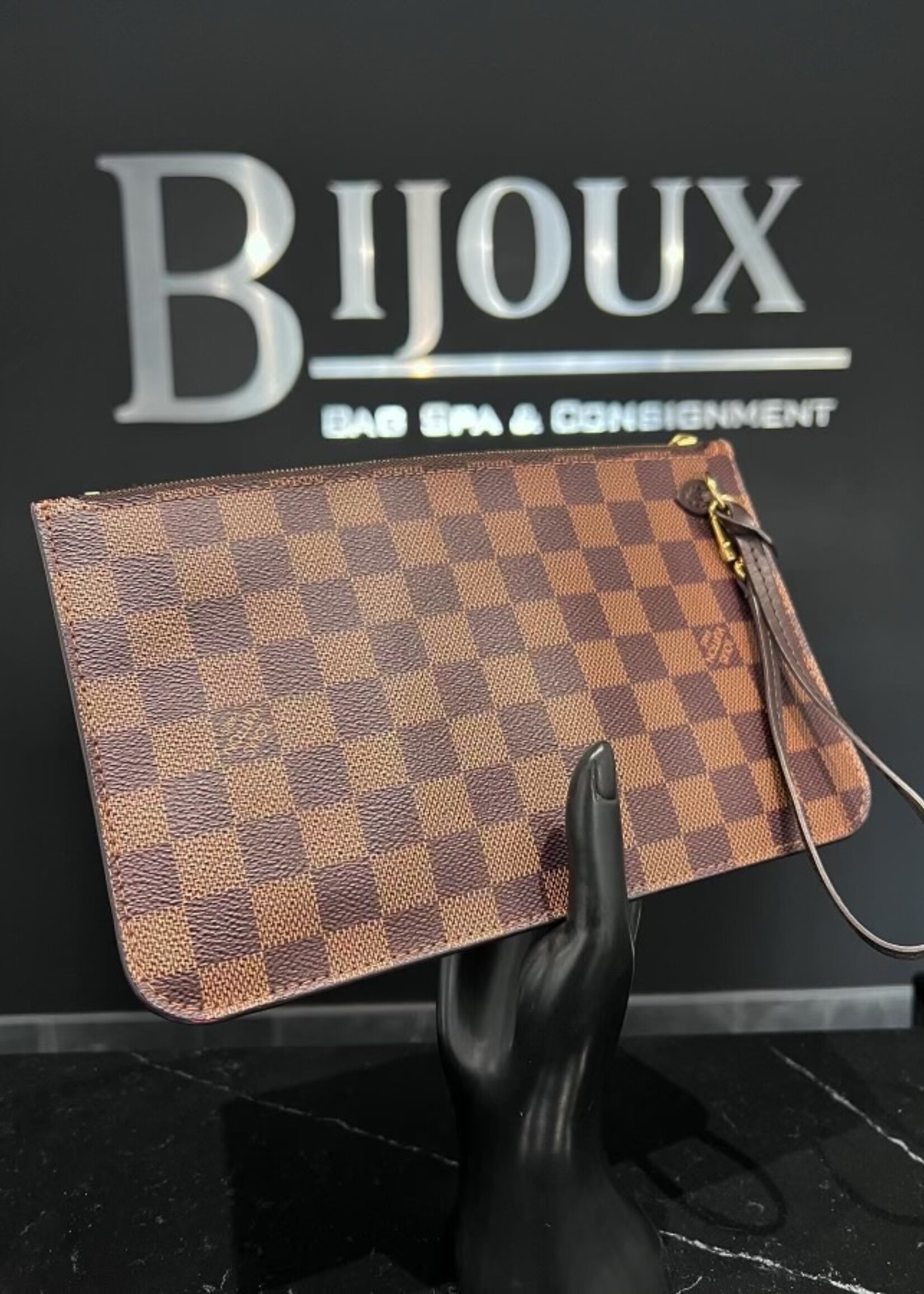 Louis Vuitton SOLD- Louis Vuitton Neverfull MM Pochette Damier Ebene
