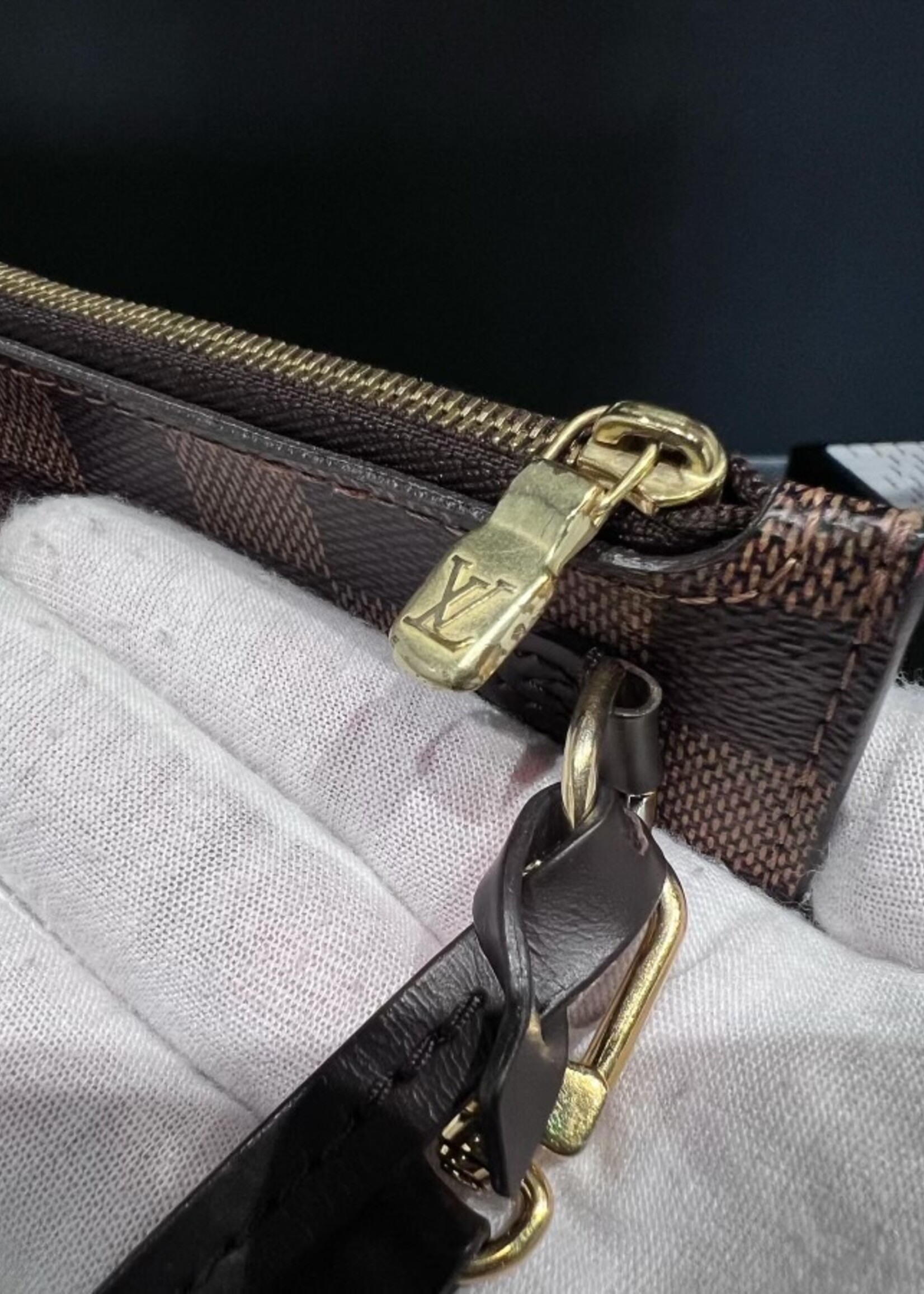 Louis Vuitton SOLD- Louis Vuitton Neverfull MM Pochette Damier Ebene