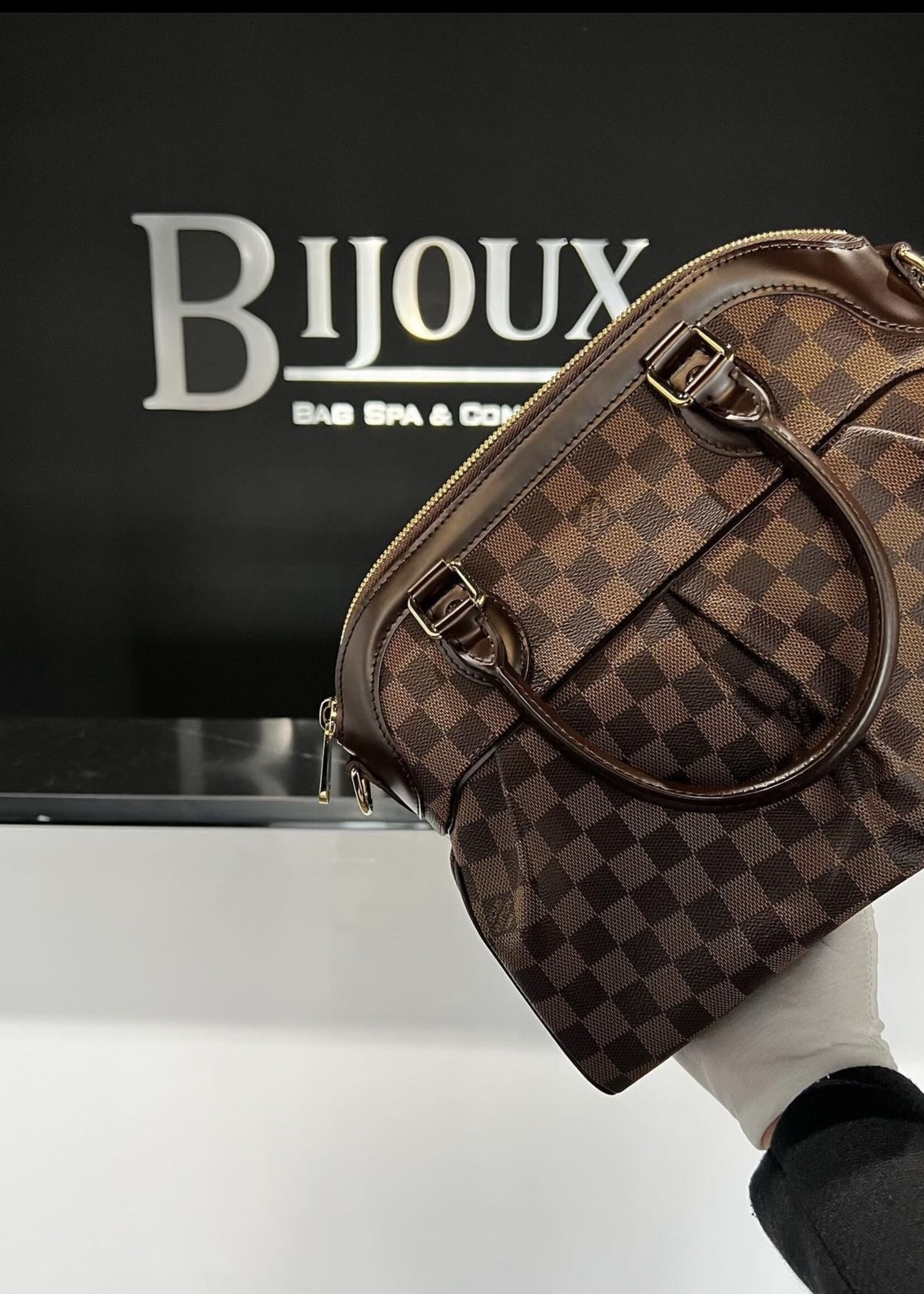 Louis Vuitton SOLD - Louis Vuitton Trevi PM