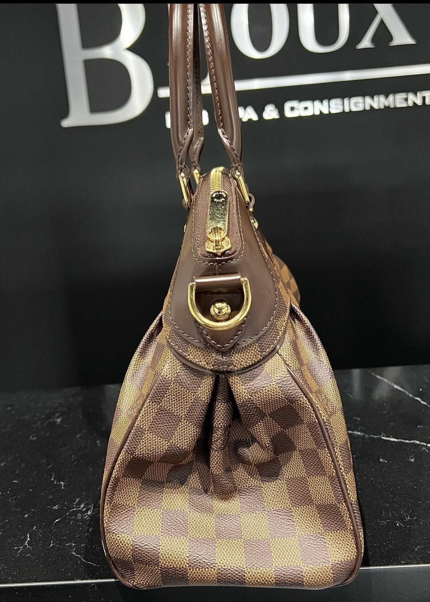 Louis Vuitton SOLD - Louis Vuitton Trevi PM