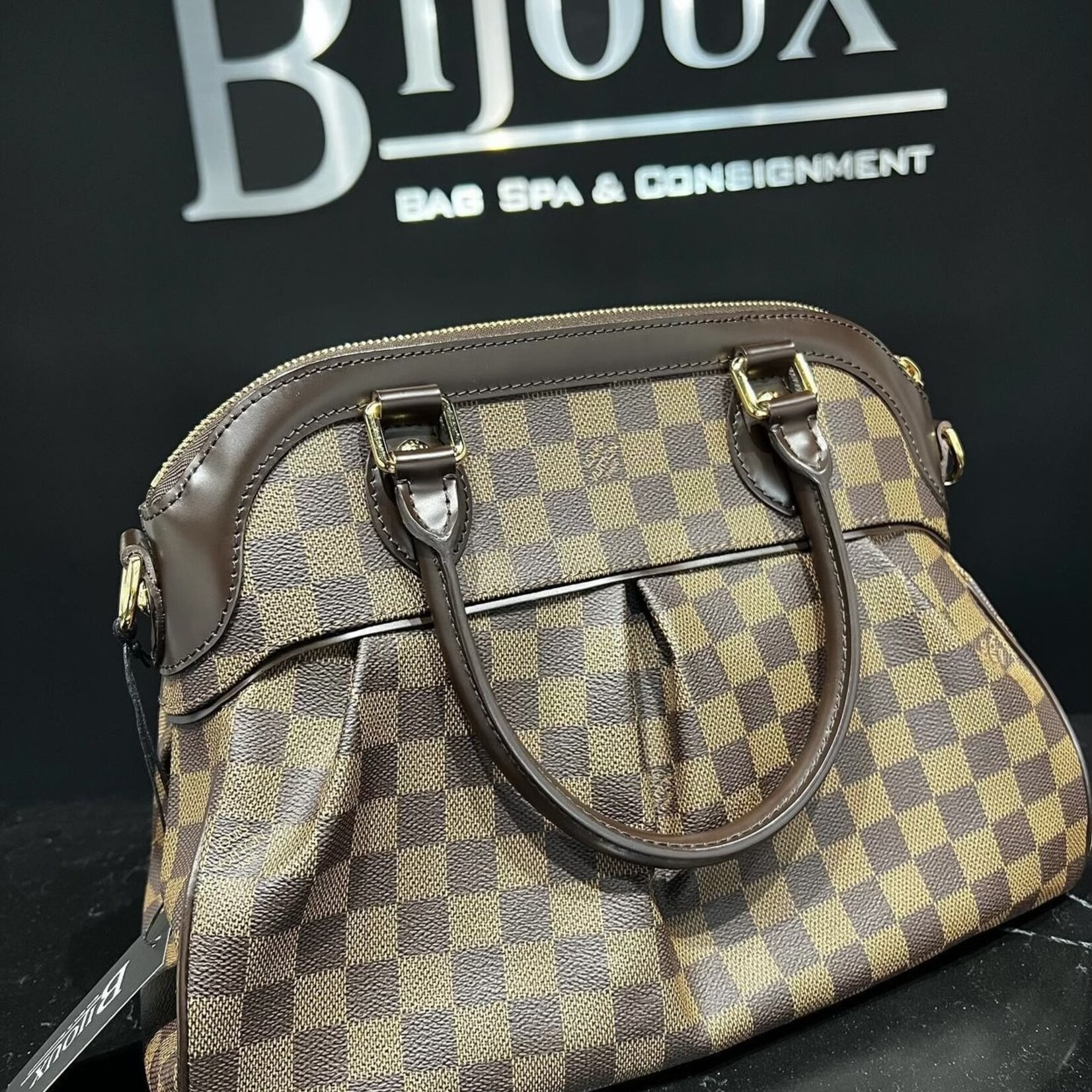 Louis Vuitton SOLD - Louis Vuitton Trevi PM