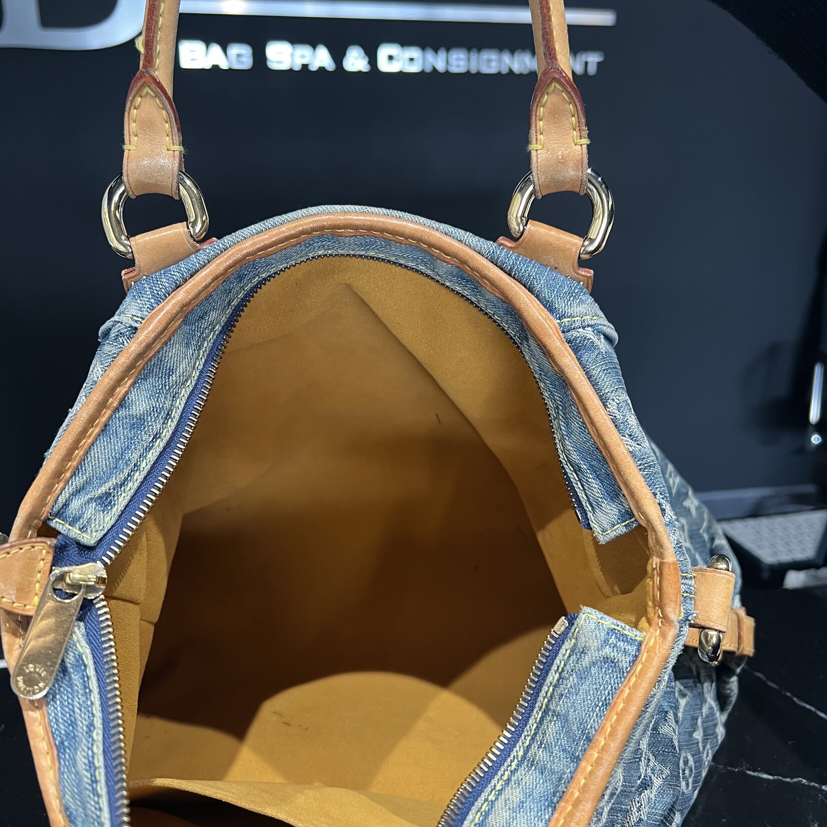 Louis Vuitton SOLD - Louis Vuitton Neo Cabby GM
