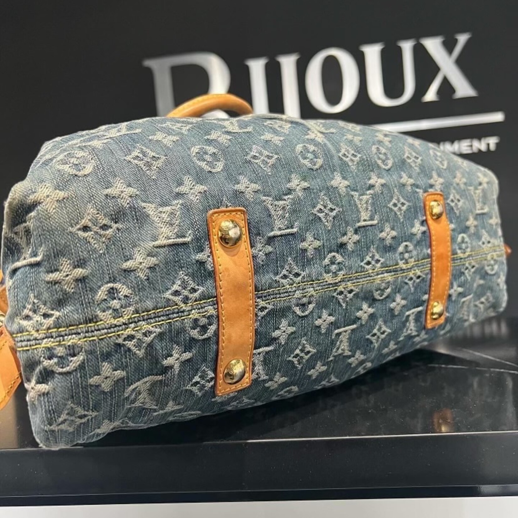Louis Vuitton SOLD - Louis Vuitton Neo Cabby GM