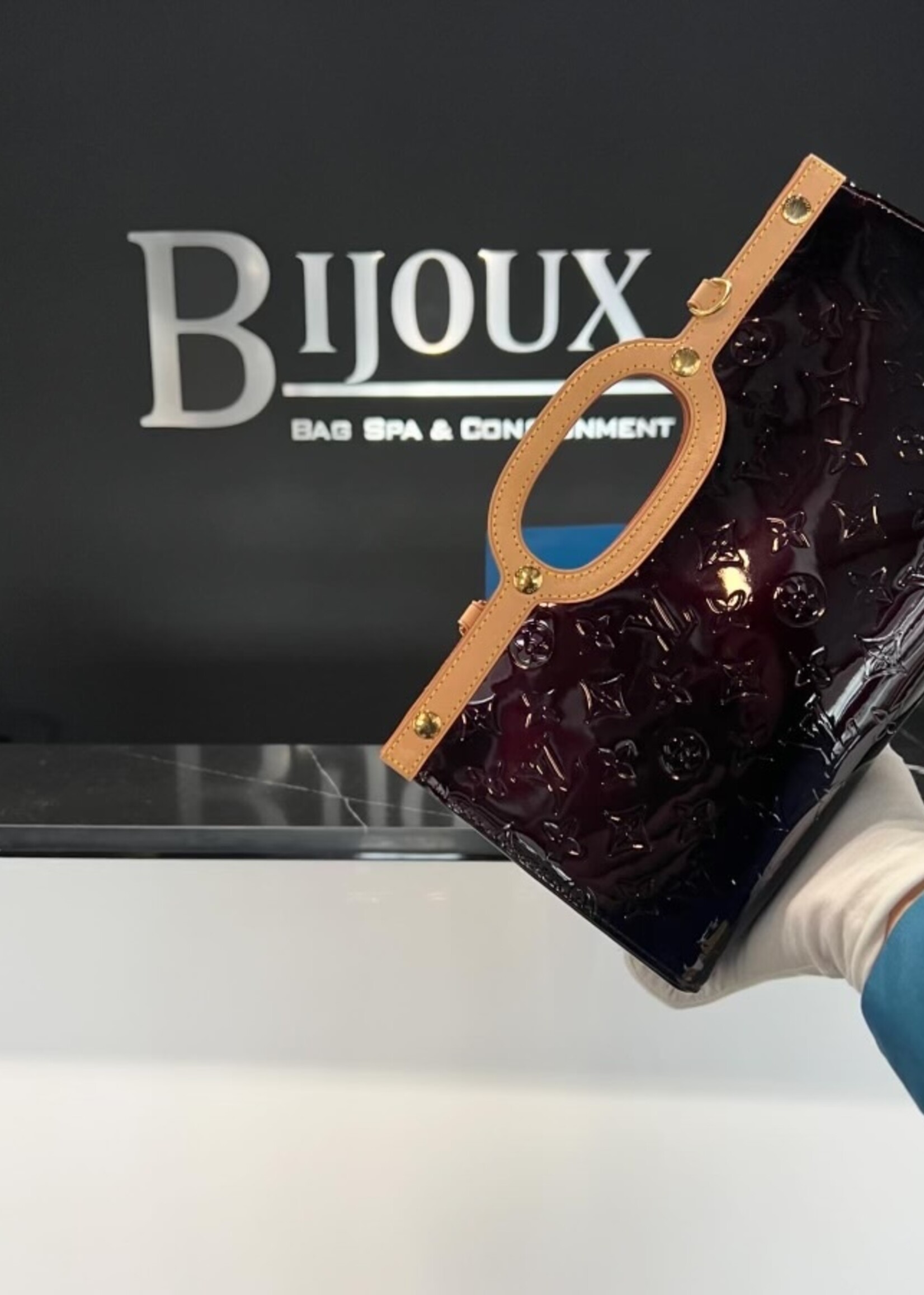 Louis Vuitton SOLD - Louis Vuitton Roxbury Amarante