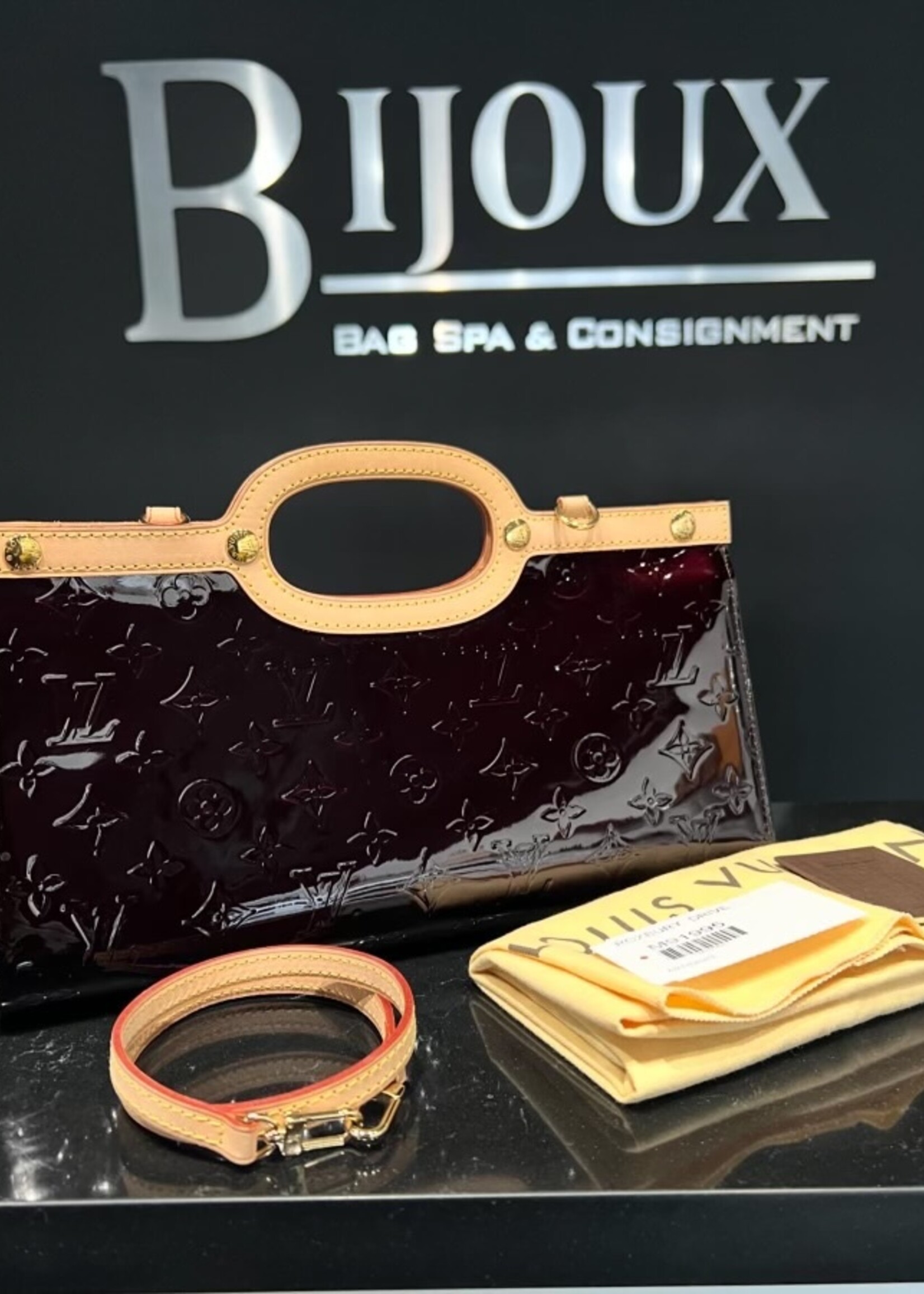 Louis Vuitton SOLD - Louis Vuitton Roxbury Amarante