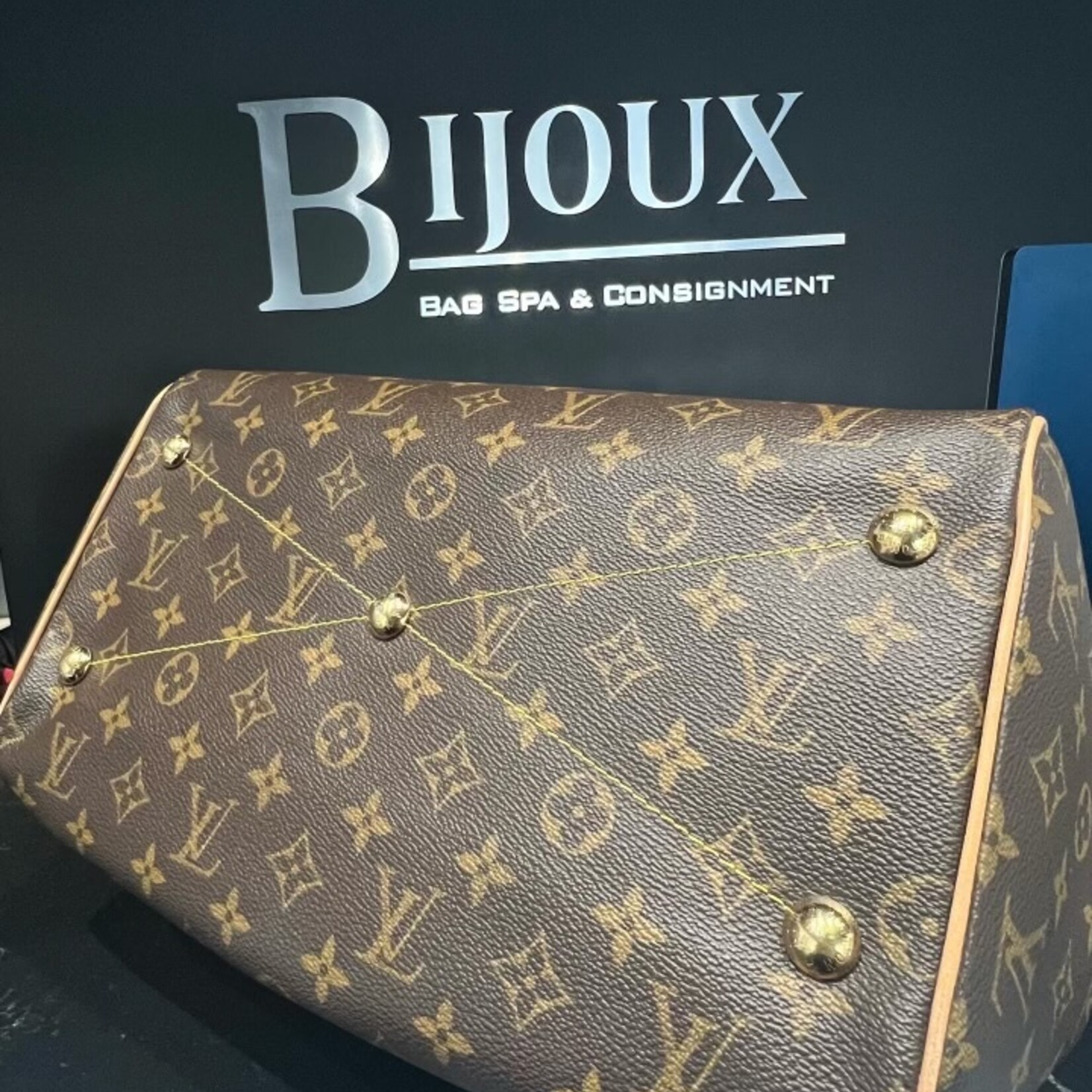 Louis Vuitton SOLD - Louis Vuitton Tivoli GM