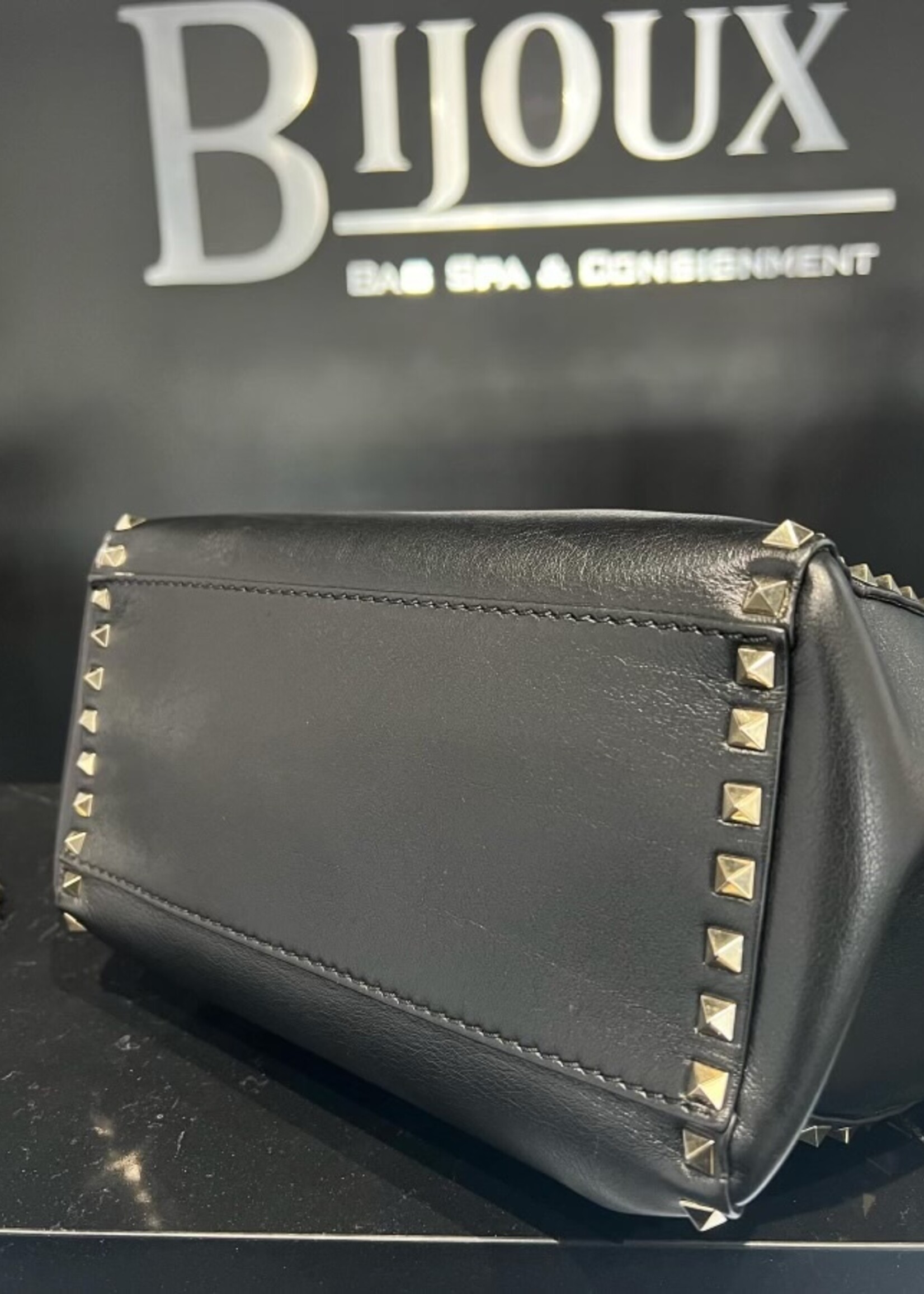 Valentino SOLD- Valentino Garavani Rockstud Medium Bag