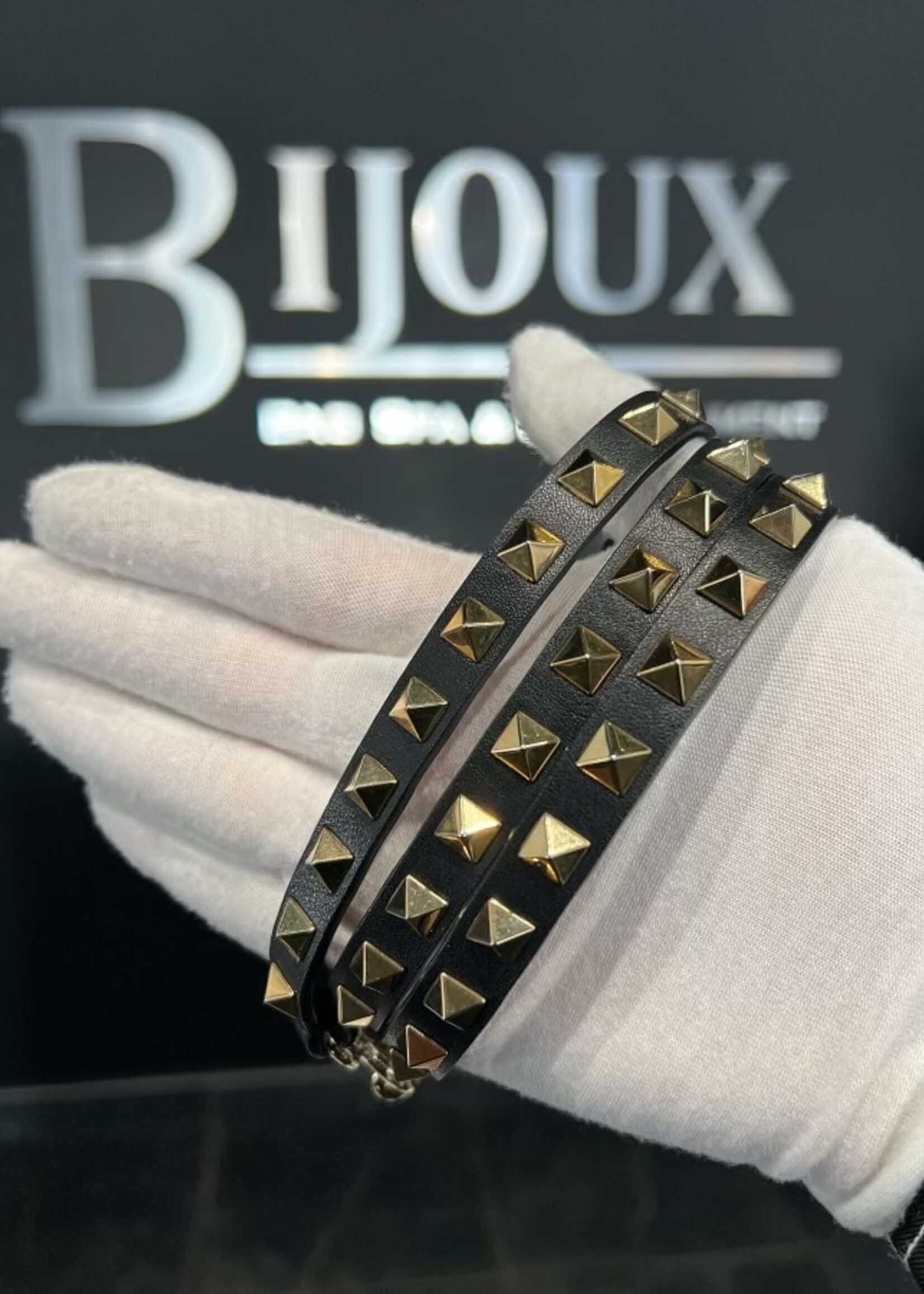 Valentino SOLD- Valentino Garavani Rockstud Medium Bag