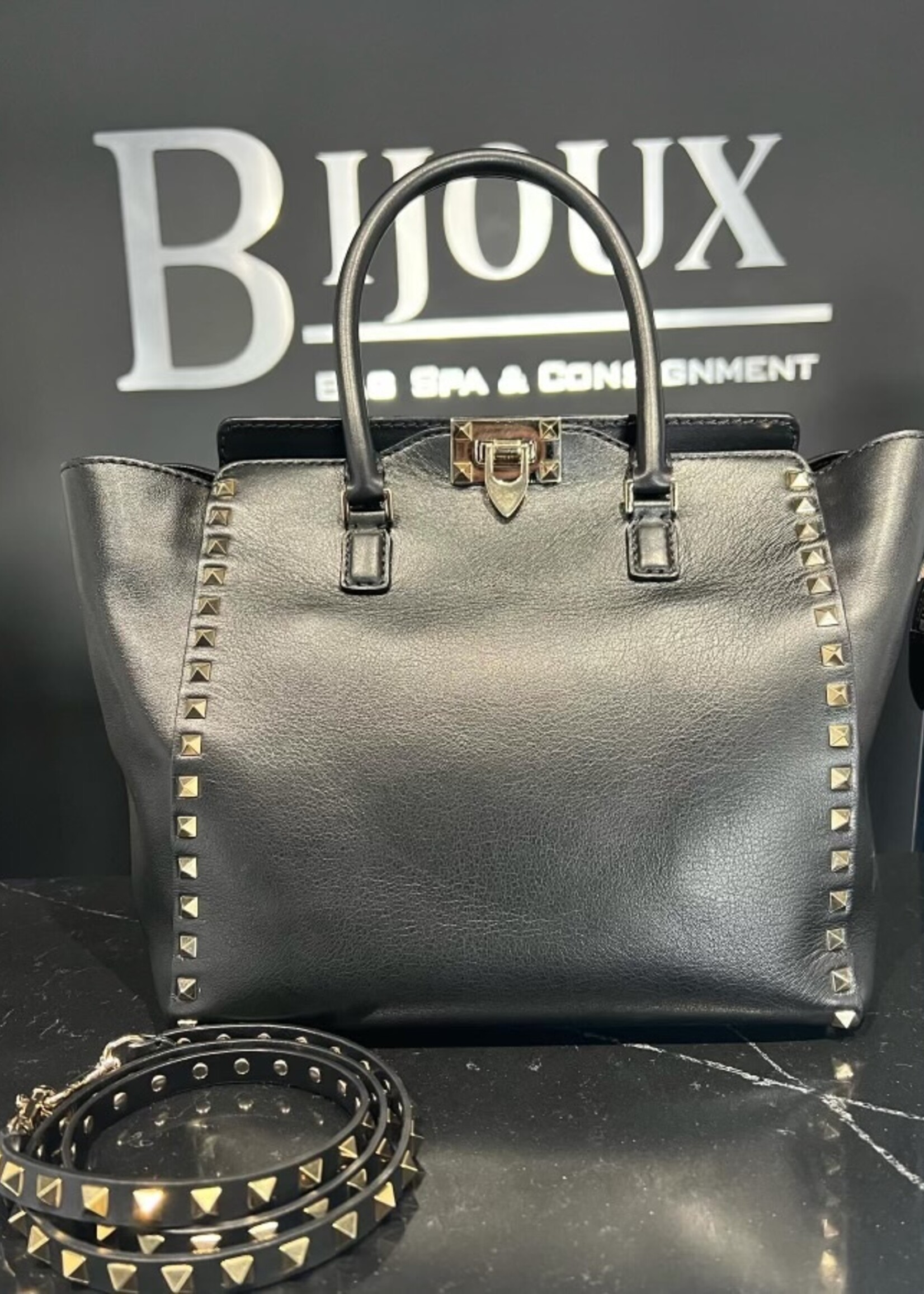 Valentino SOLD- Valentino Garavani Rockstud Medium Bag