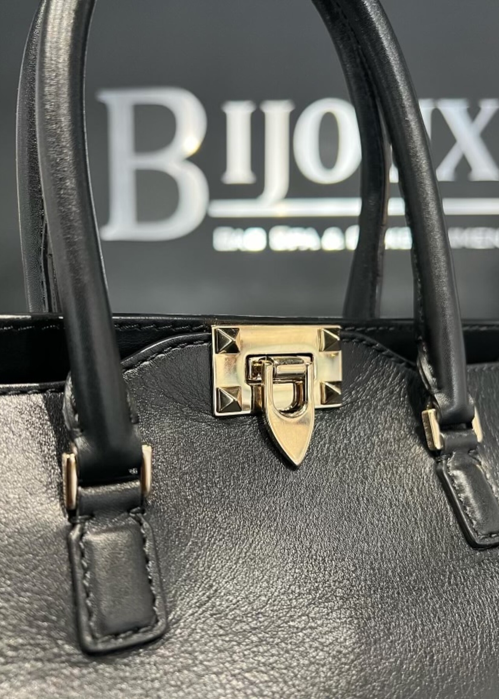 Valentino SOLD- Valentino Garavani Rockstud Medium Bag