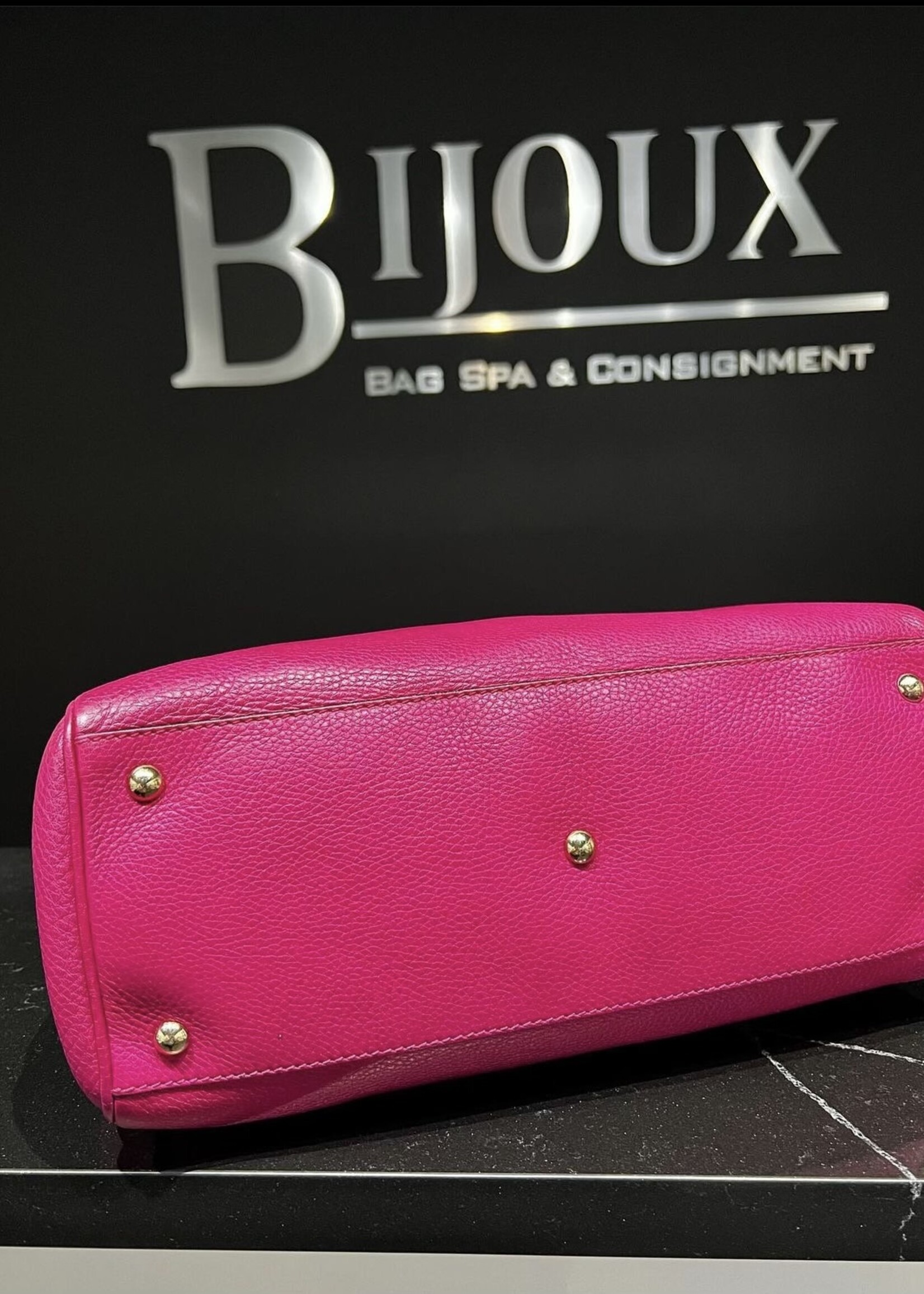 Gucci SOLD - Gucci Bamboo Handle Pebbled Leather Bag