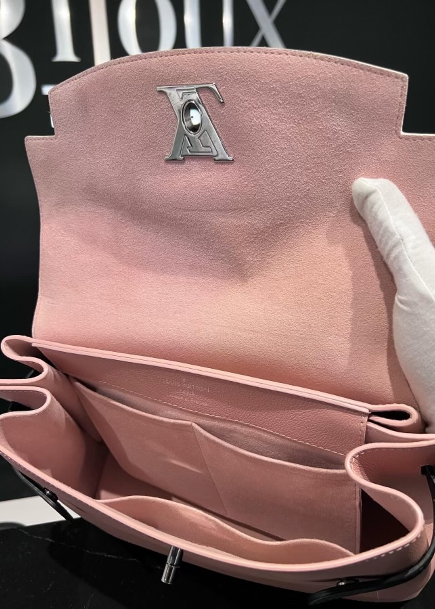 Louis Vuitton SOLD- Louis Vuitton Lockme Ever MM