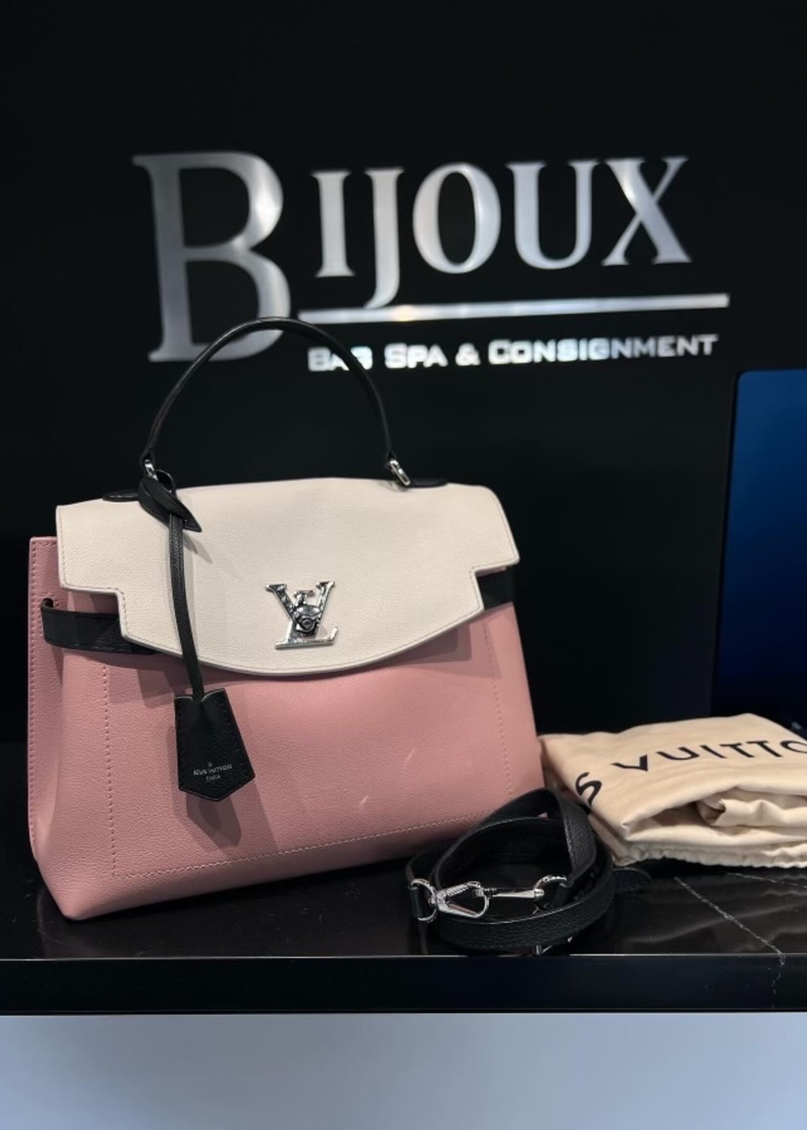 Louis Vuitton SOLD- Louis Vuitton Lockme Ever MM