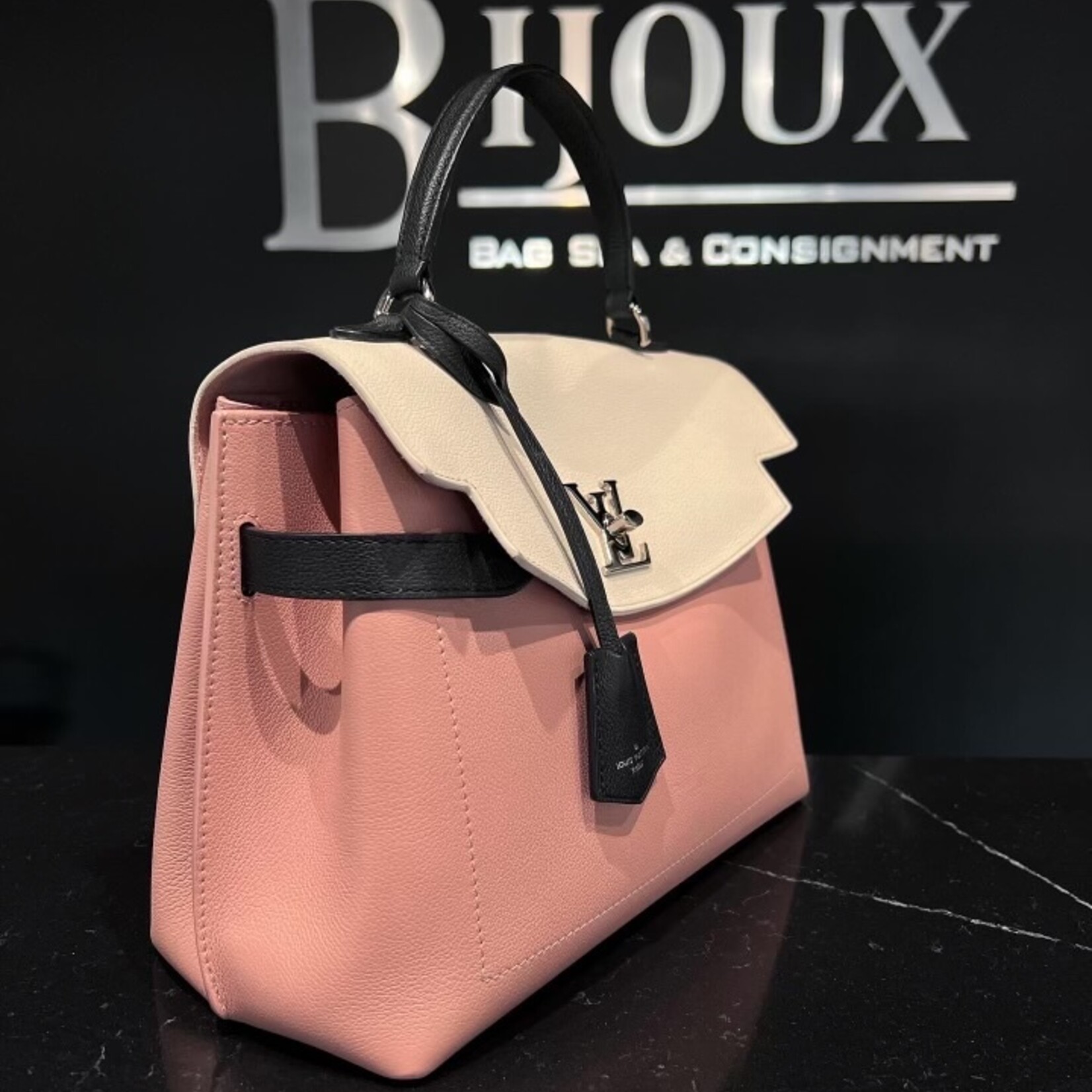 Louis Vuitton SOLD- Louis Vuitton Lockme Ever MM