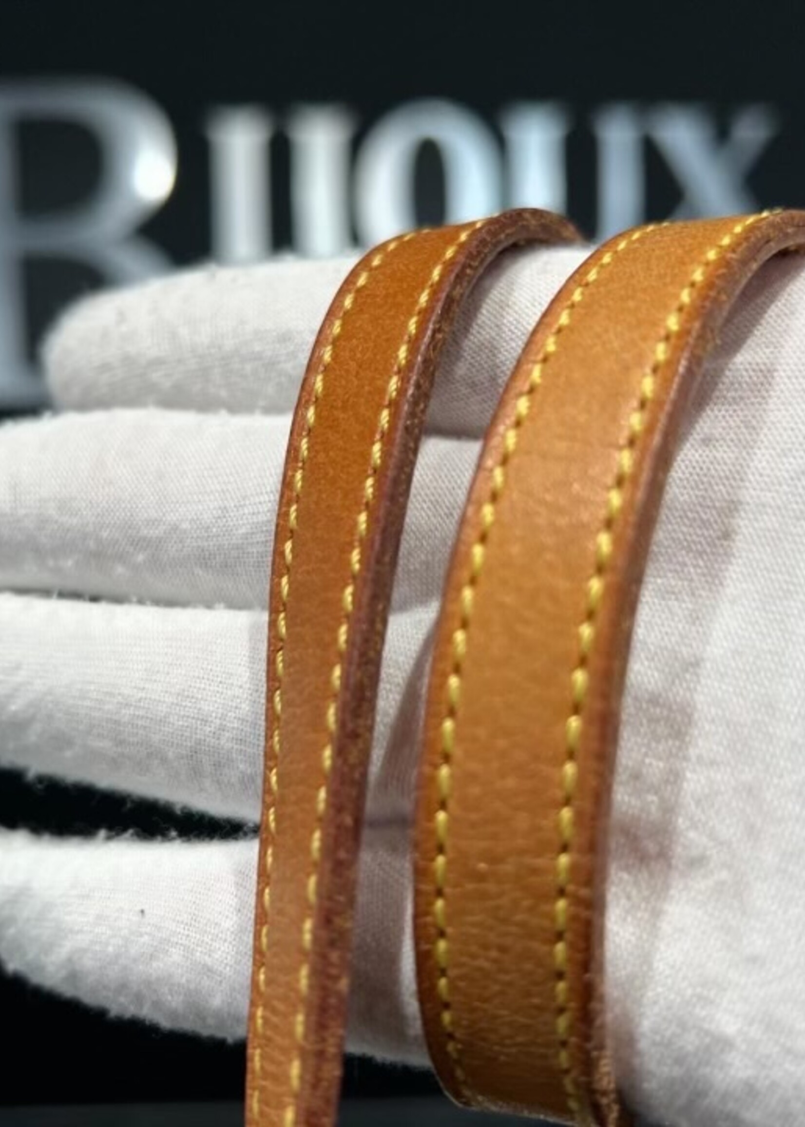 Louis Vuitton Louis Vuitton Trocadero 27