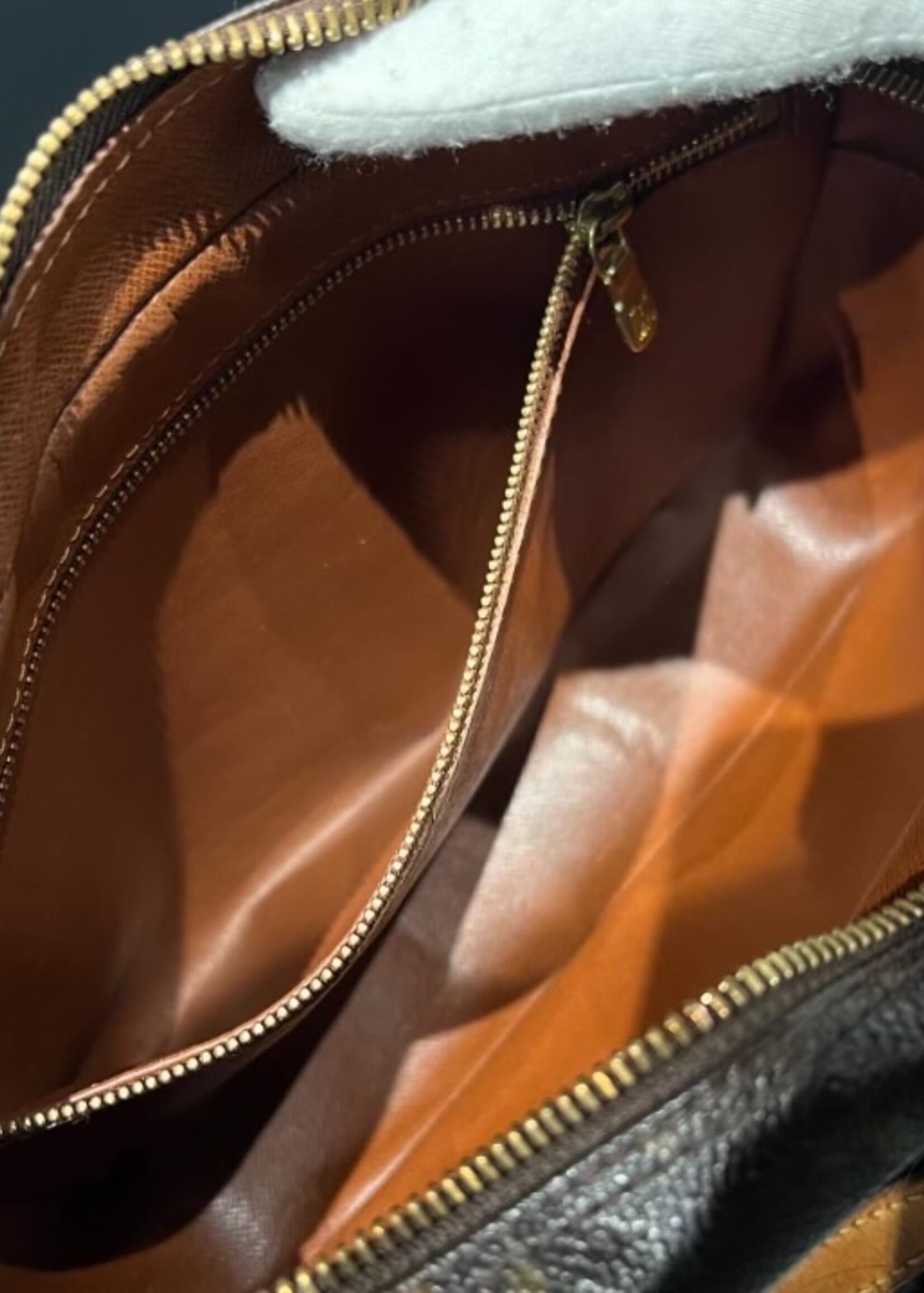 Louis Vuitton Louis Vuitton Trocadero 27