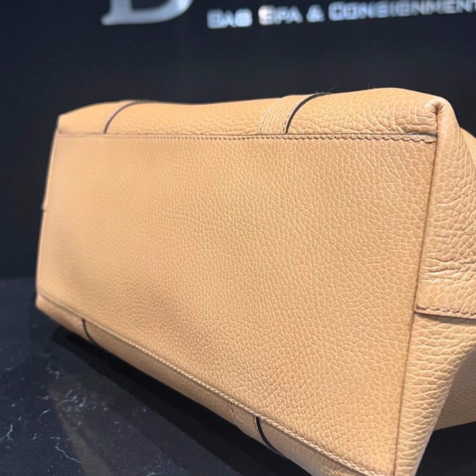 Gucci SOLD - Gucci Large Pebbled Dome Tote