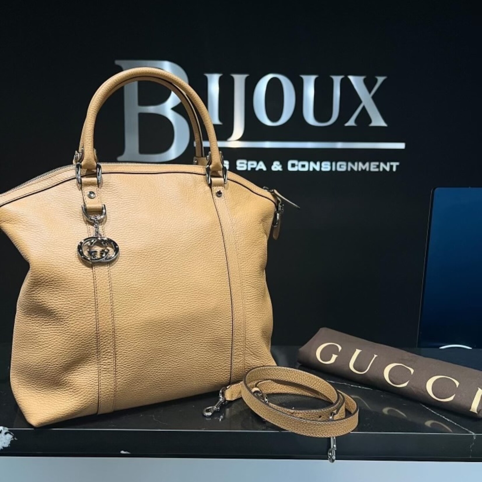 Gucci SOLD - Gucci Large Pebbled Dome Tote