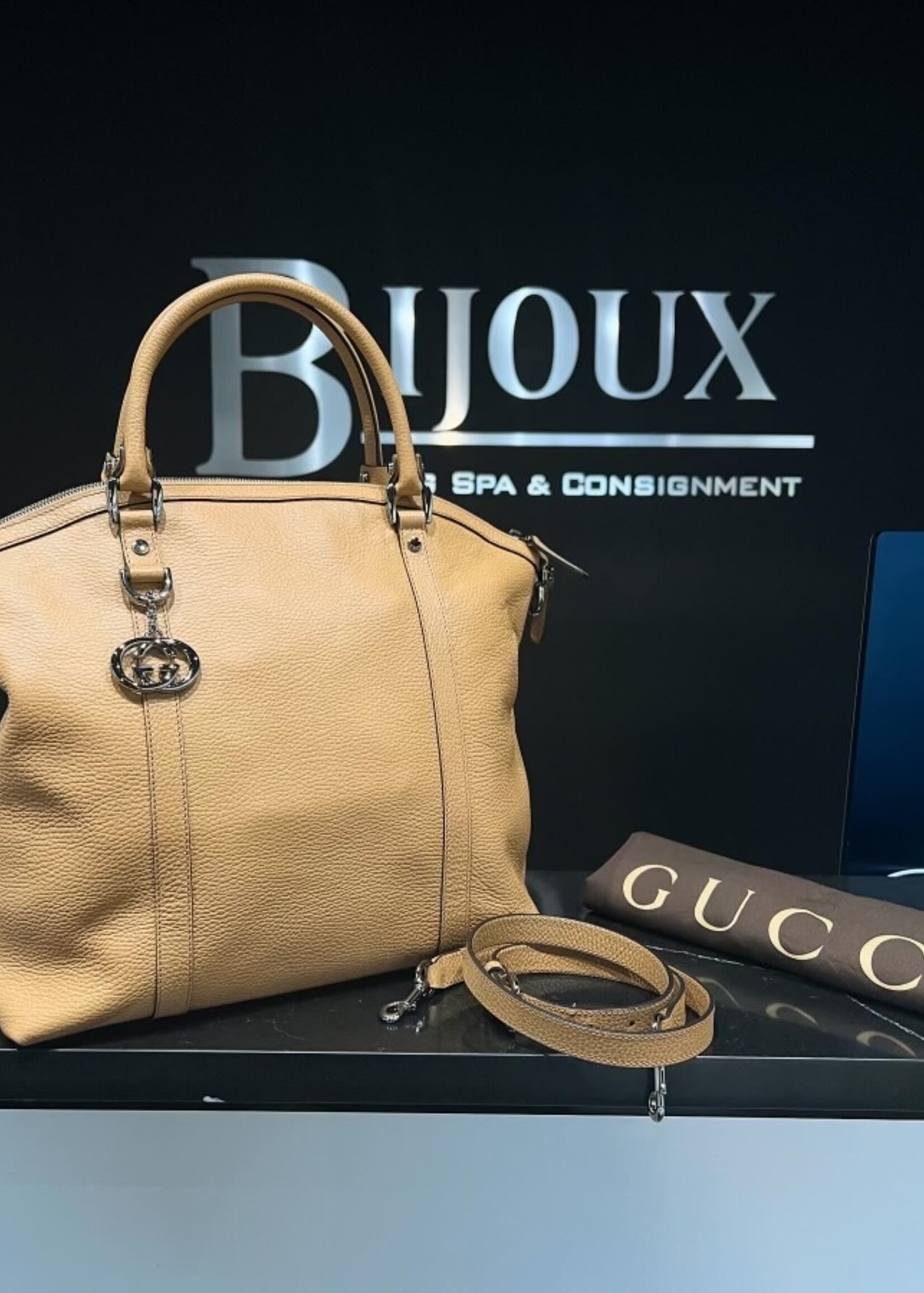 Gucci SOLD - Gucci Large Pebbled Dome Tote