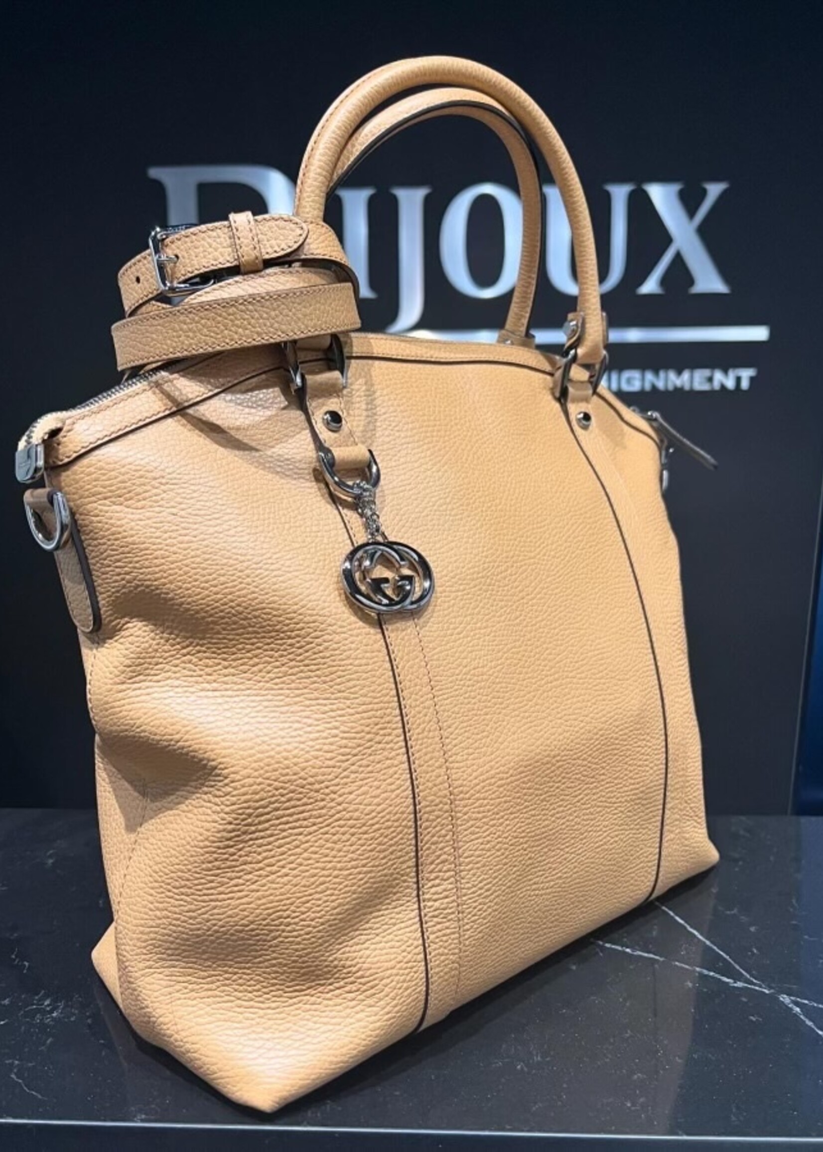 Gucci SOLD - Gucci Large Pebbled Dome Tote