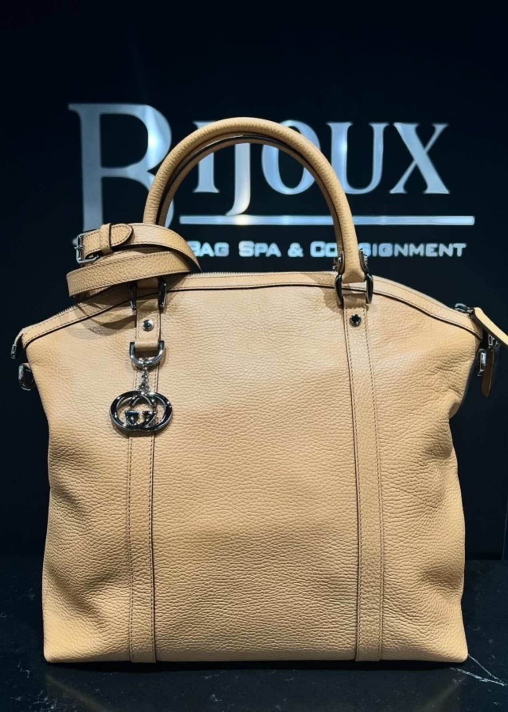 Gucci SOLD - Gucci Large Pebbled Dome Tote